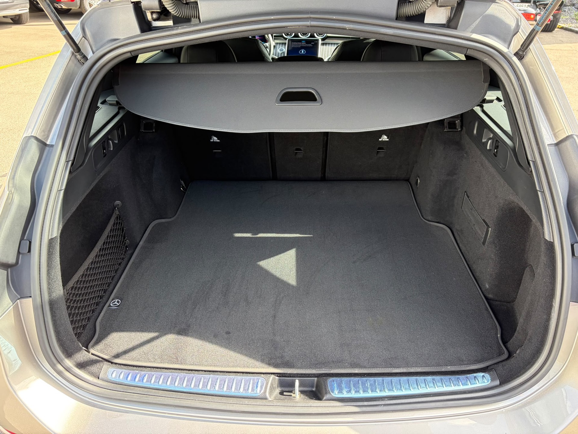 MERCEDES-BENZ C 220 d T 4Matic AMG Line-image-7