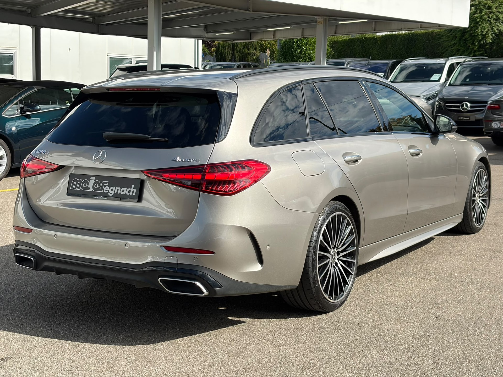 MERCEDES-BENZ C 220 d T 4Matic AMG Line-image-8