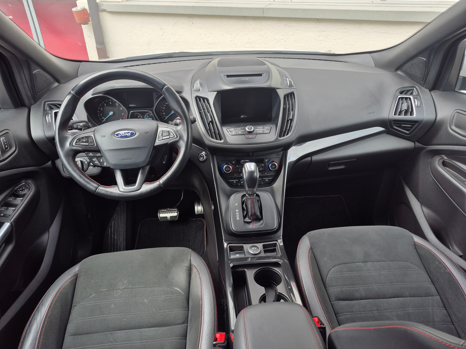 FORD Kuga 1.5 SCTi ST Line 4WD Automatic-image-9