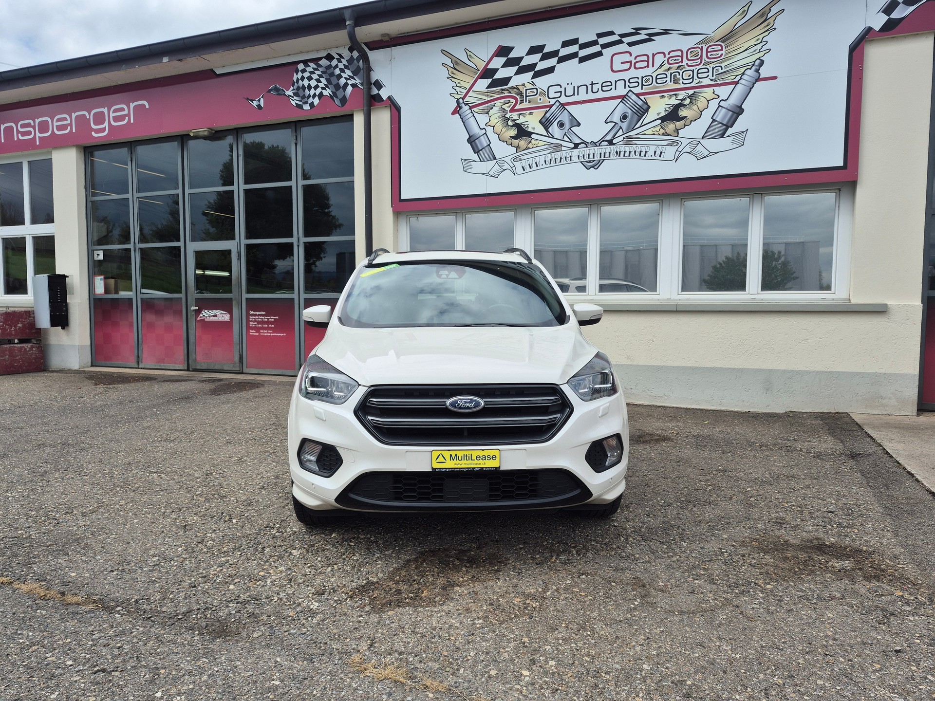 FORD Kuga 1.5 SCTi ST Line 4WD Automatic-image-7