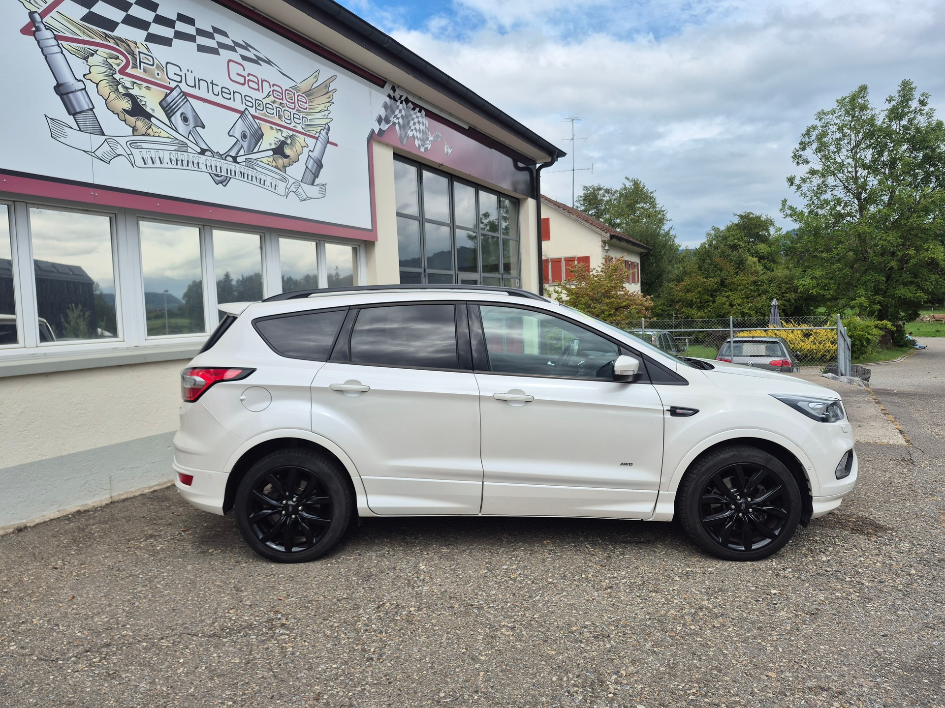 FORD Kuga 1.5 SCTi ST Line 4WD Automatic-image-1