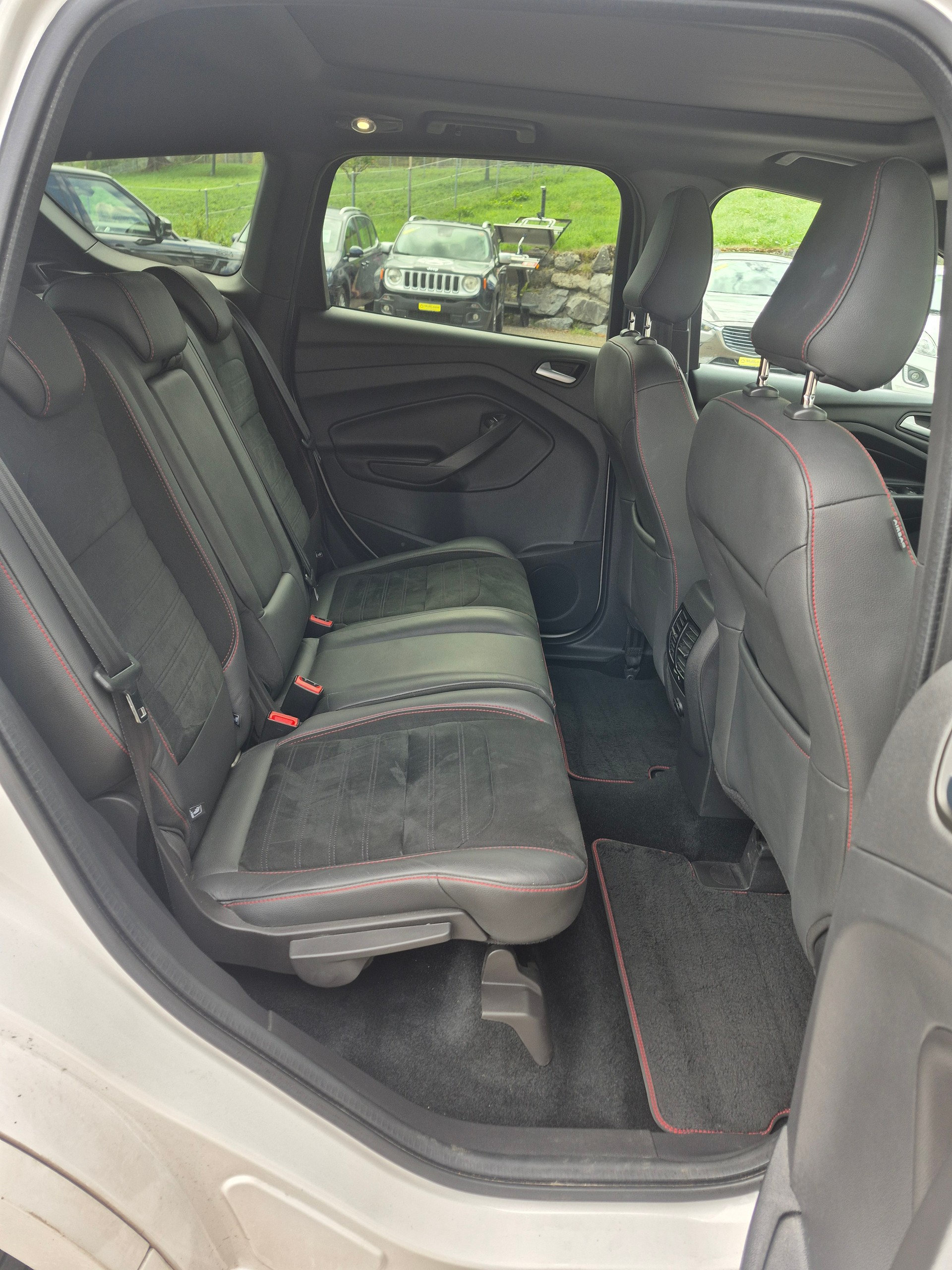 FORD Kuga 1.5 SCTi ST Line 4WD Automatic-image-14