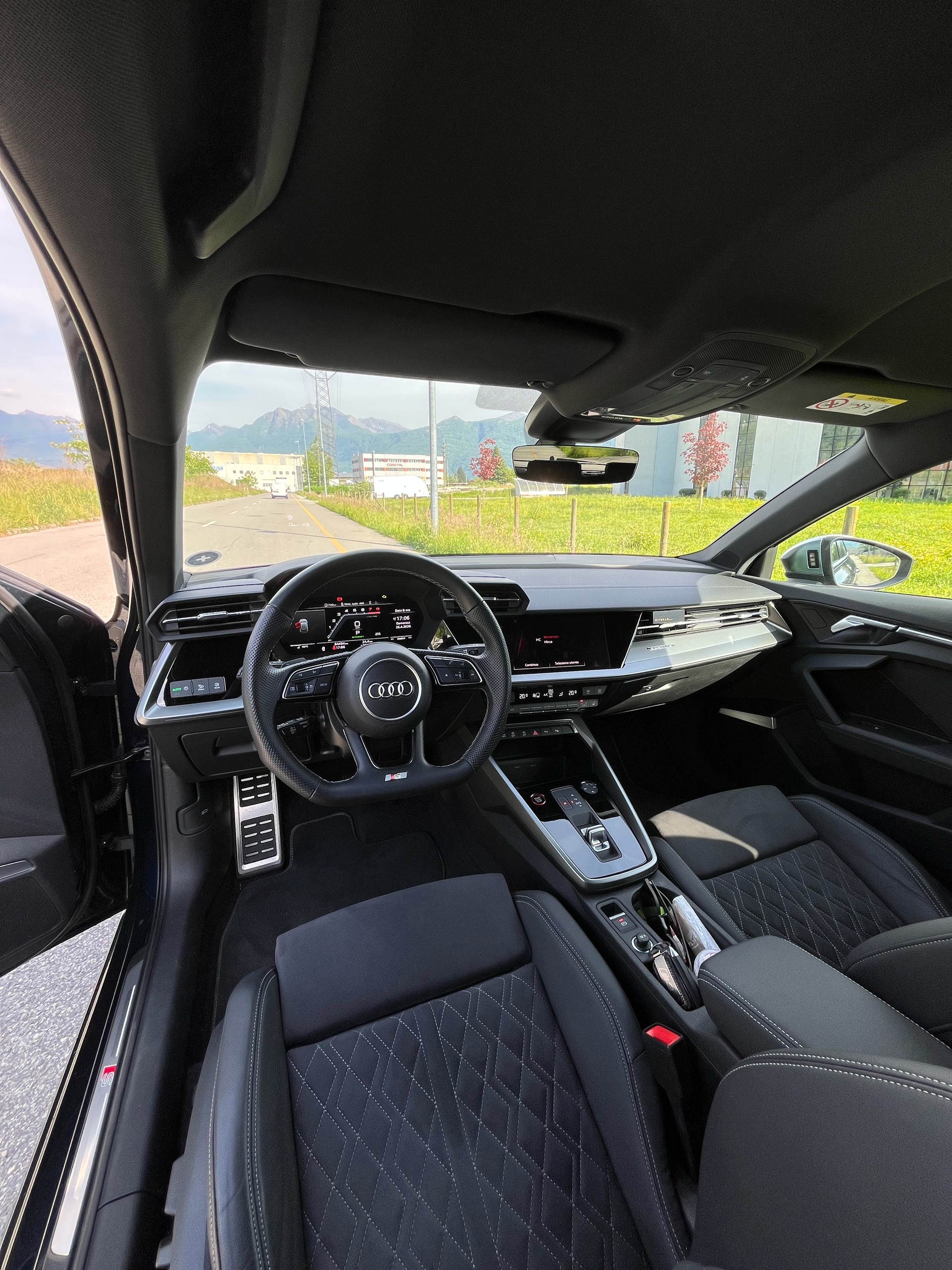 AUDI 2.0 TFSI quattro S-Tronic-image-3