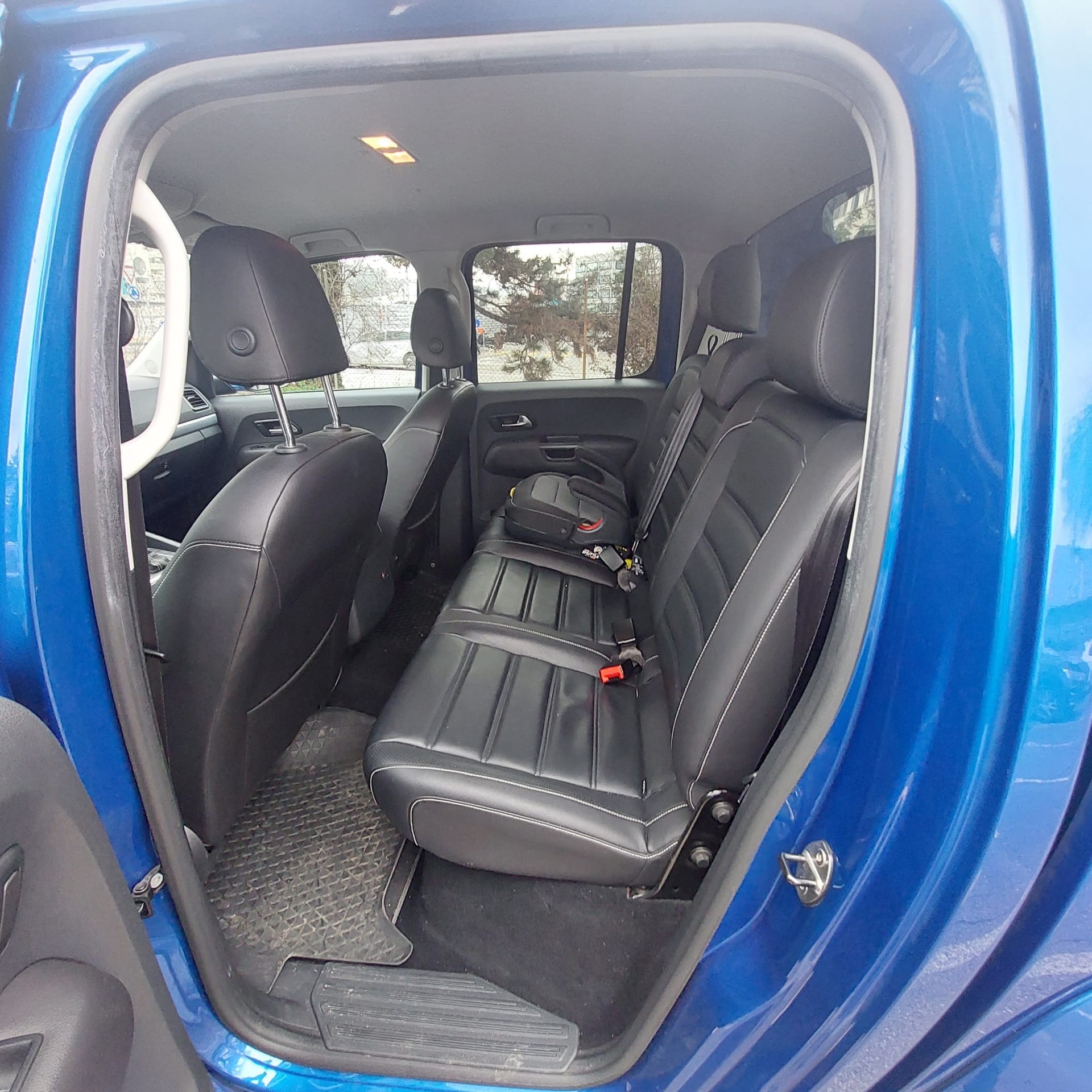 VW 3.0 TDI 224 Aventura 4m-image-3