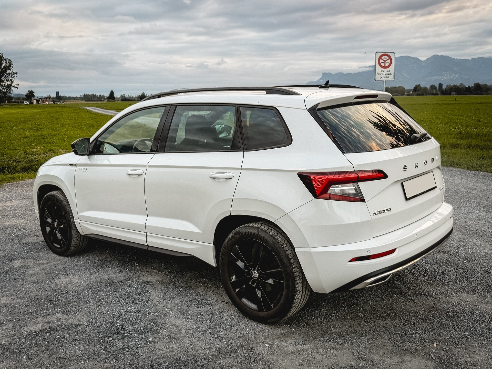 SKODA Karoq 2.0 TSI SportLine DSG 4x4-image-3