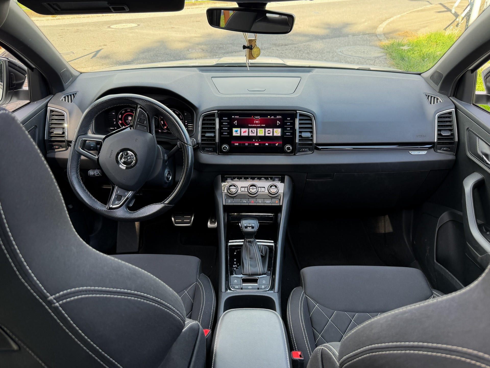 SKODA Karoq 2.0 TSI SportLine DSG 4x4-image-5