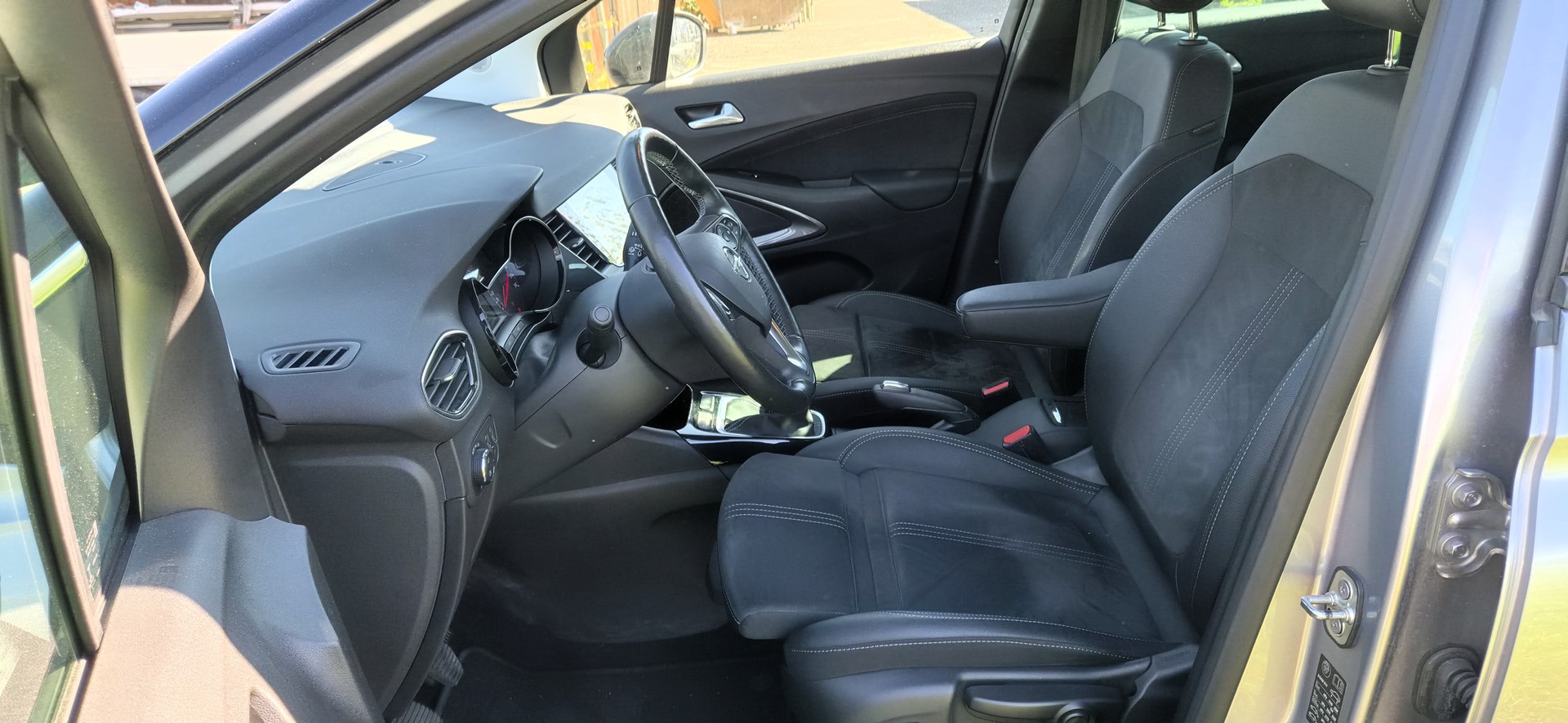OPEL Crossland 1.2i Ultimate-image-8