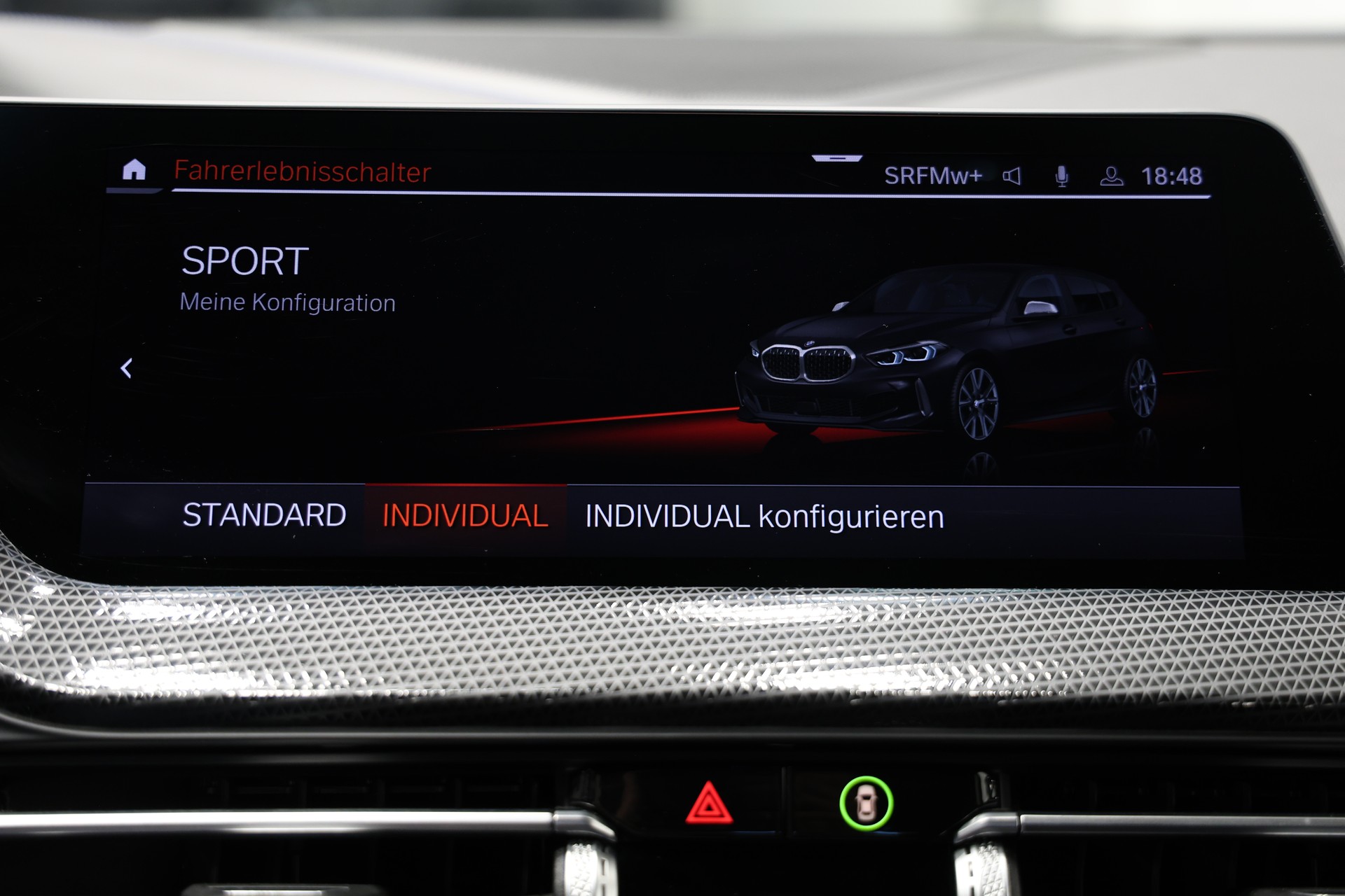BMW M135i xDrive Steptronic *Sportsitze*-image-30