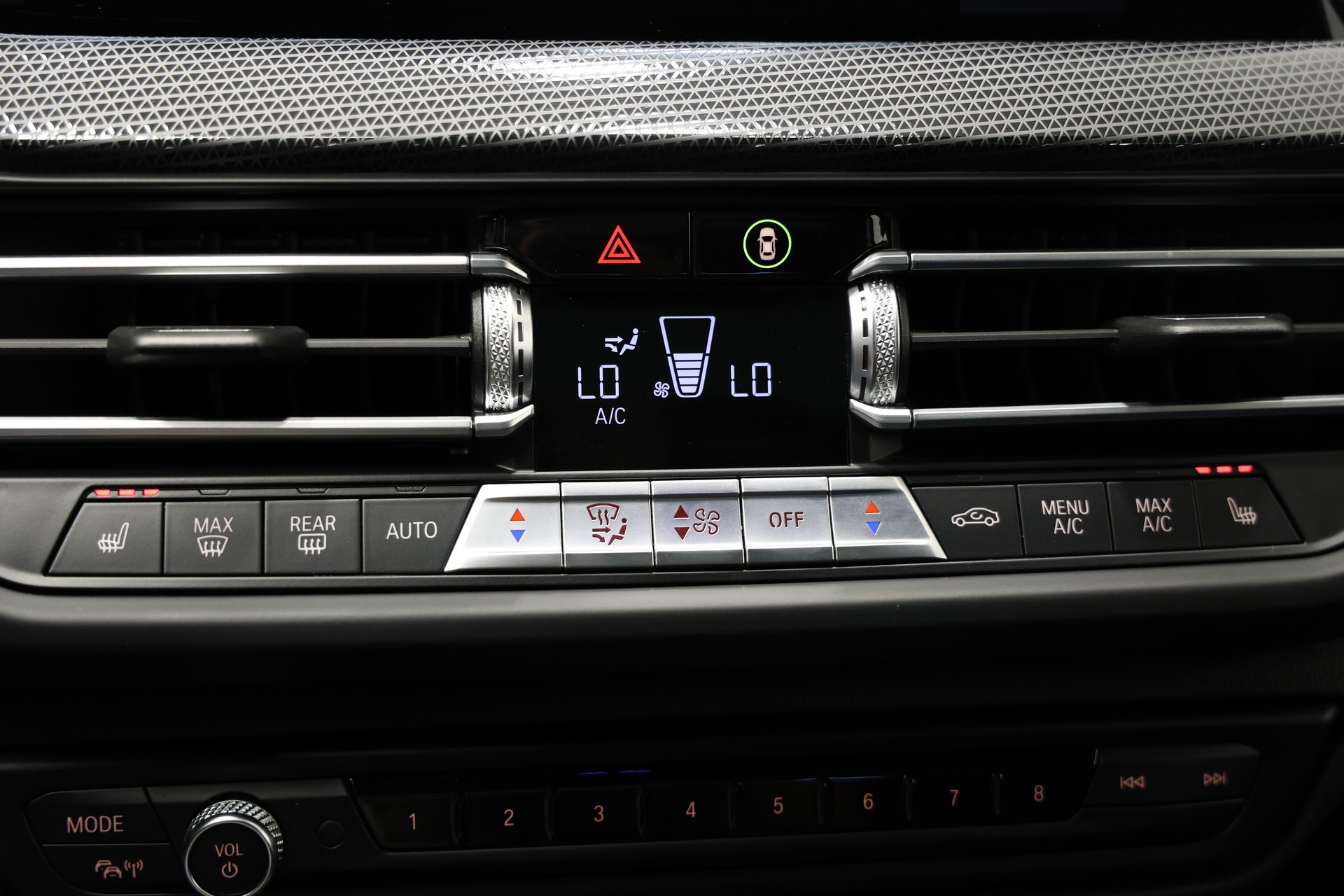 BMW M135i xDrive Steptronic *Sportsitze*-image-22