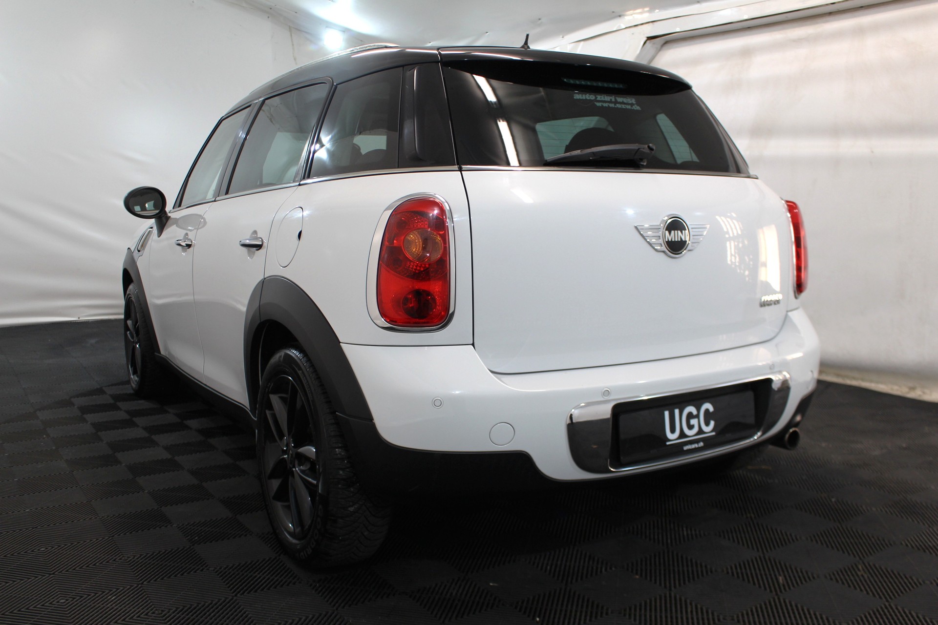 MINI Countryman R60 1.6i Cooper-image-3