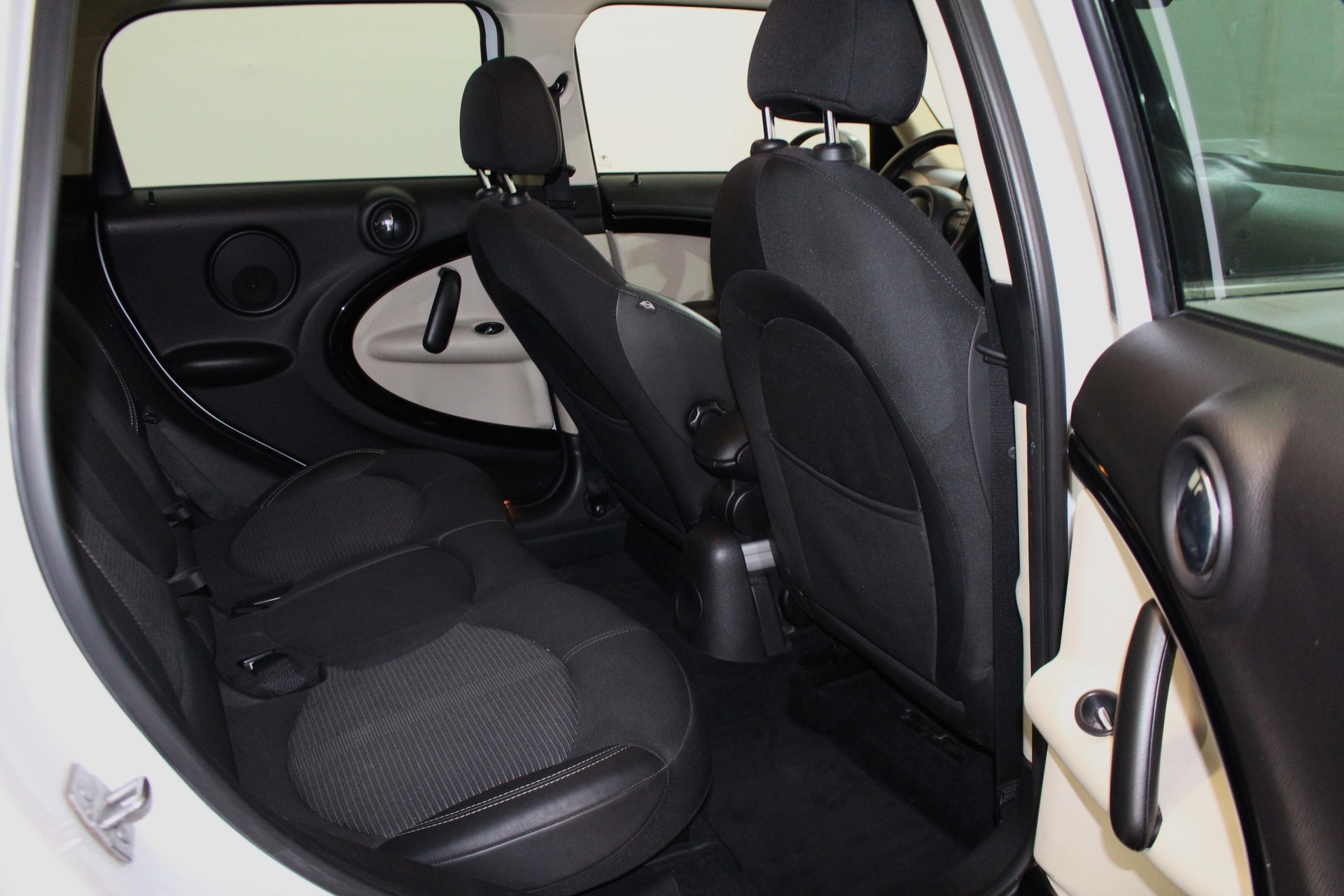 MINI Countryman R60 1.6i Cooper-image-9