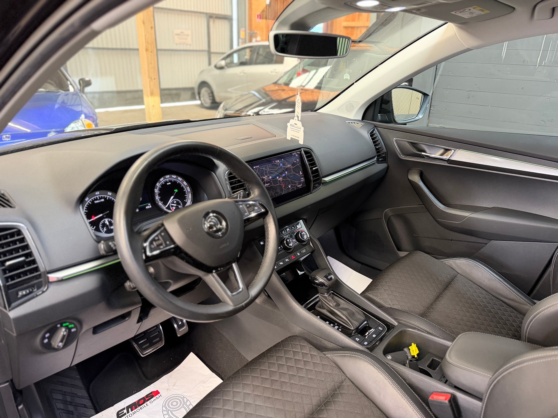 SKODA Karoq 1.5 TSI ACT Style DSG *Frisch MFK*-image-9