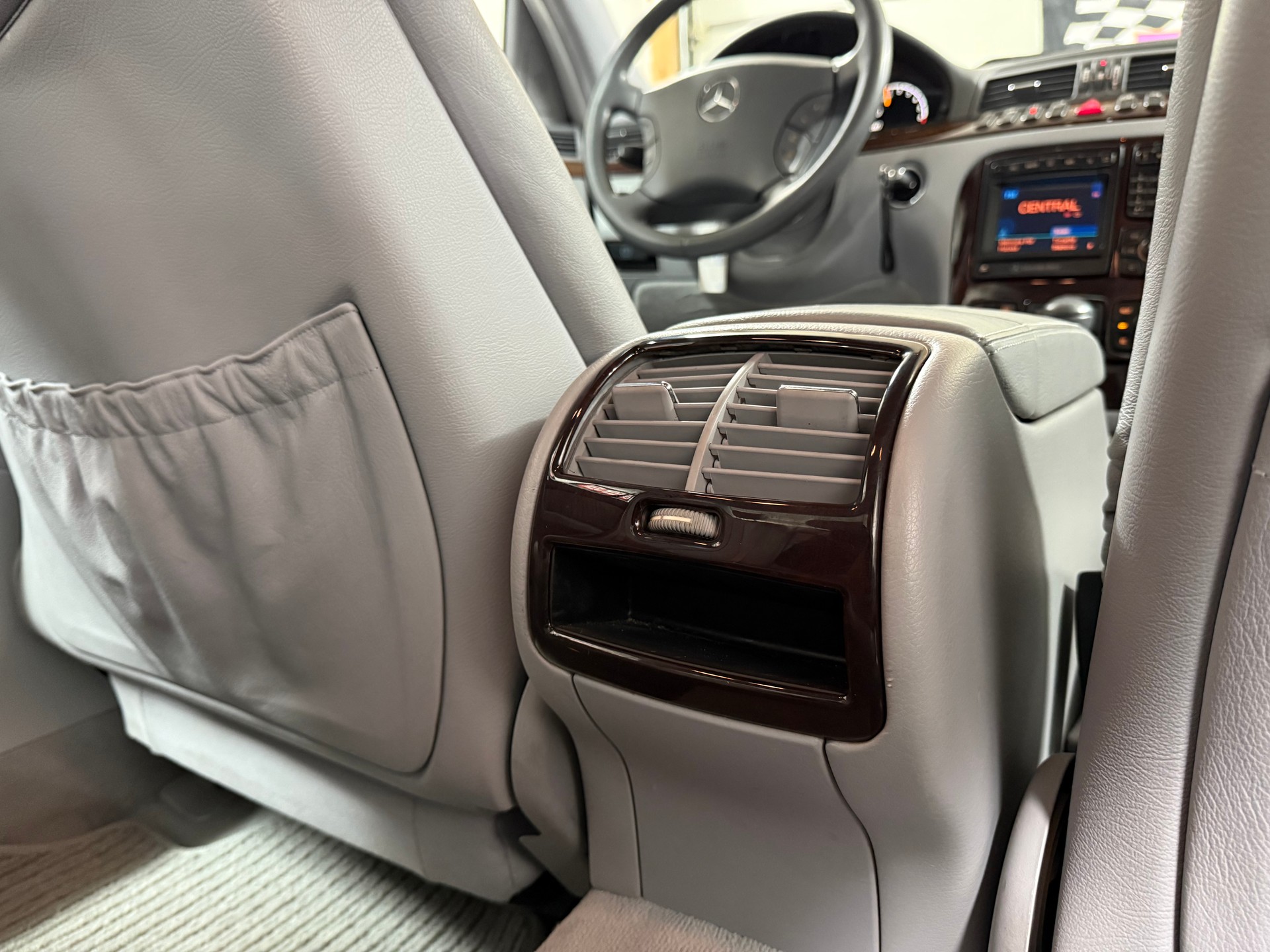 MERCEDES-BENZ S 320-image-18