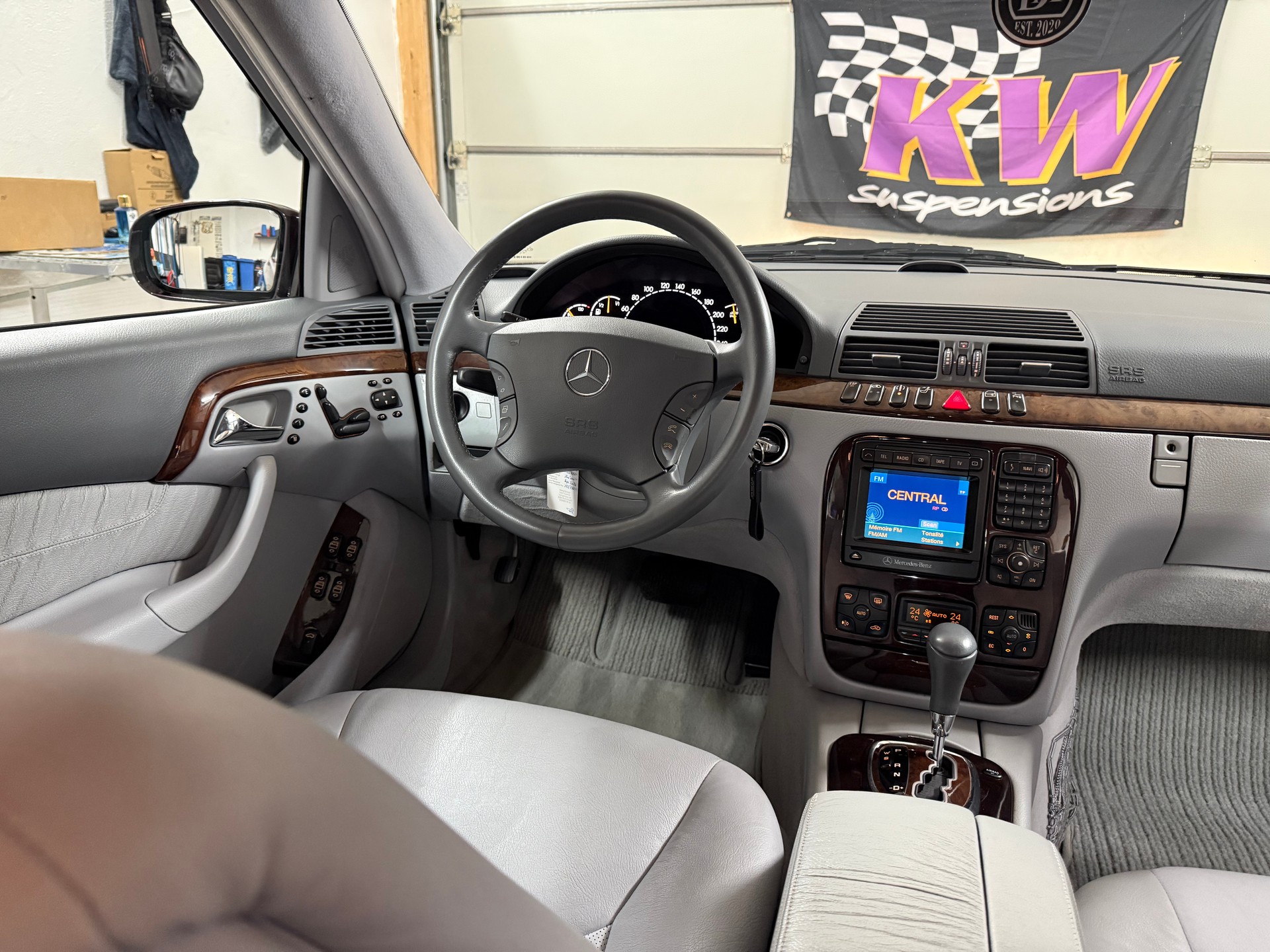 MERCEDES-BENZ S 320-image-4
