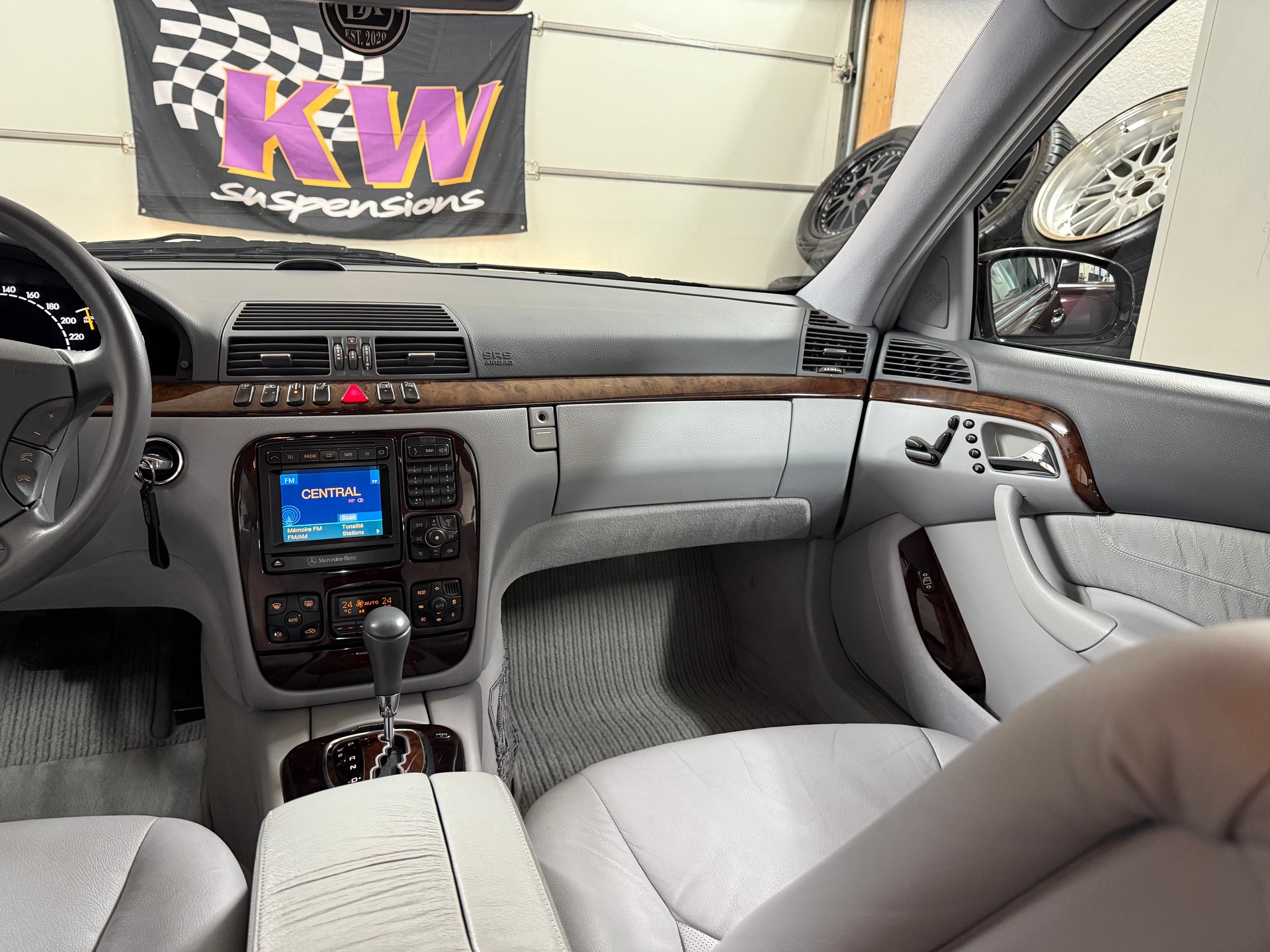 MERCEDES-BENZ S 320-image-5