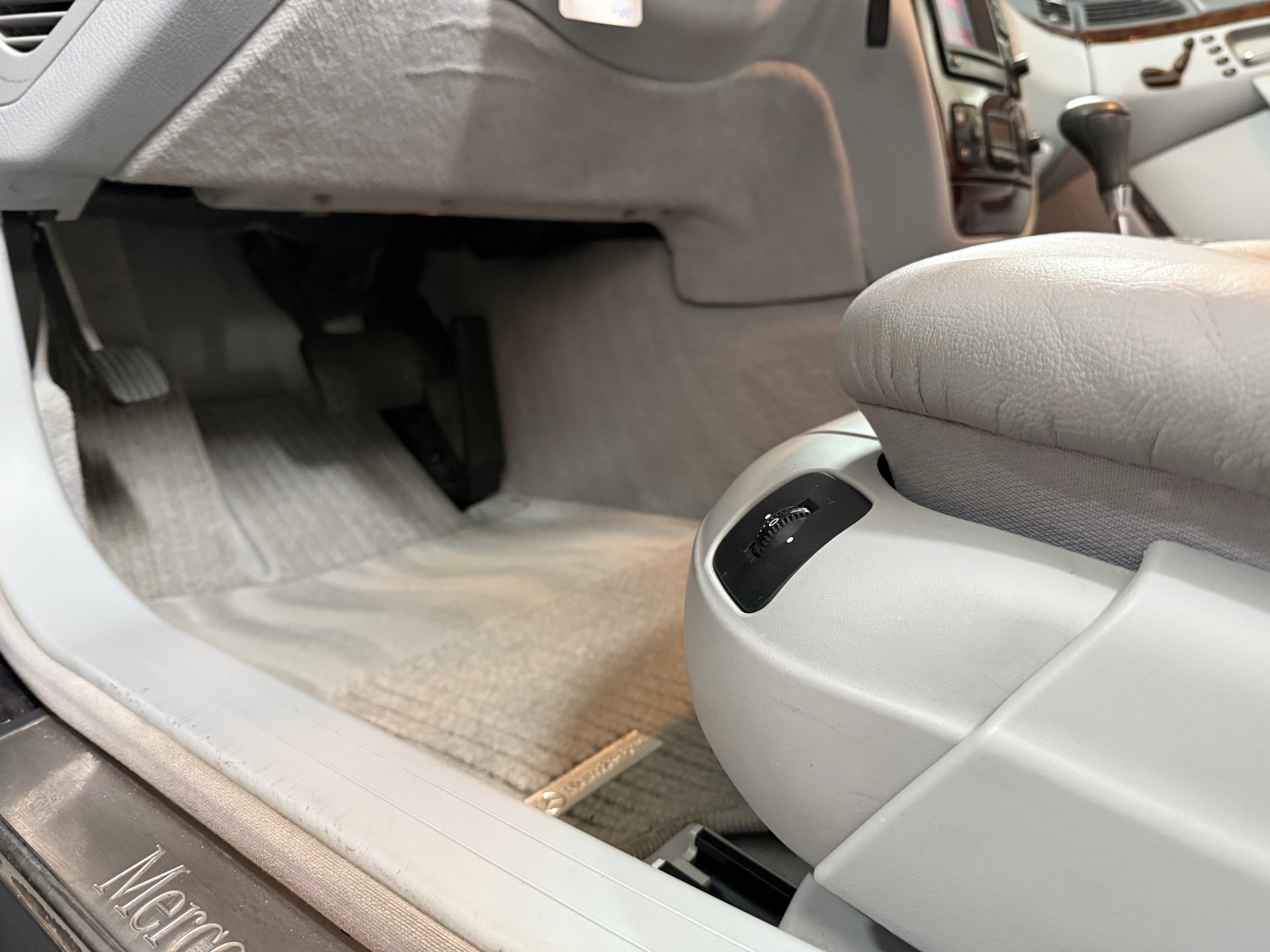 MERCEDES-BENZ S 320-image-15