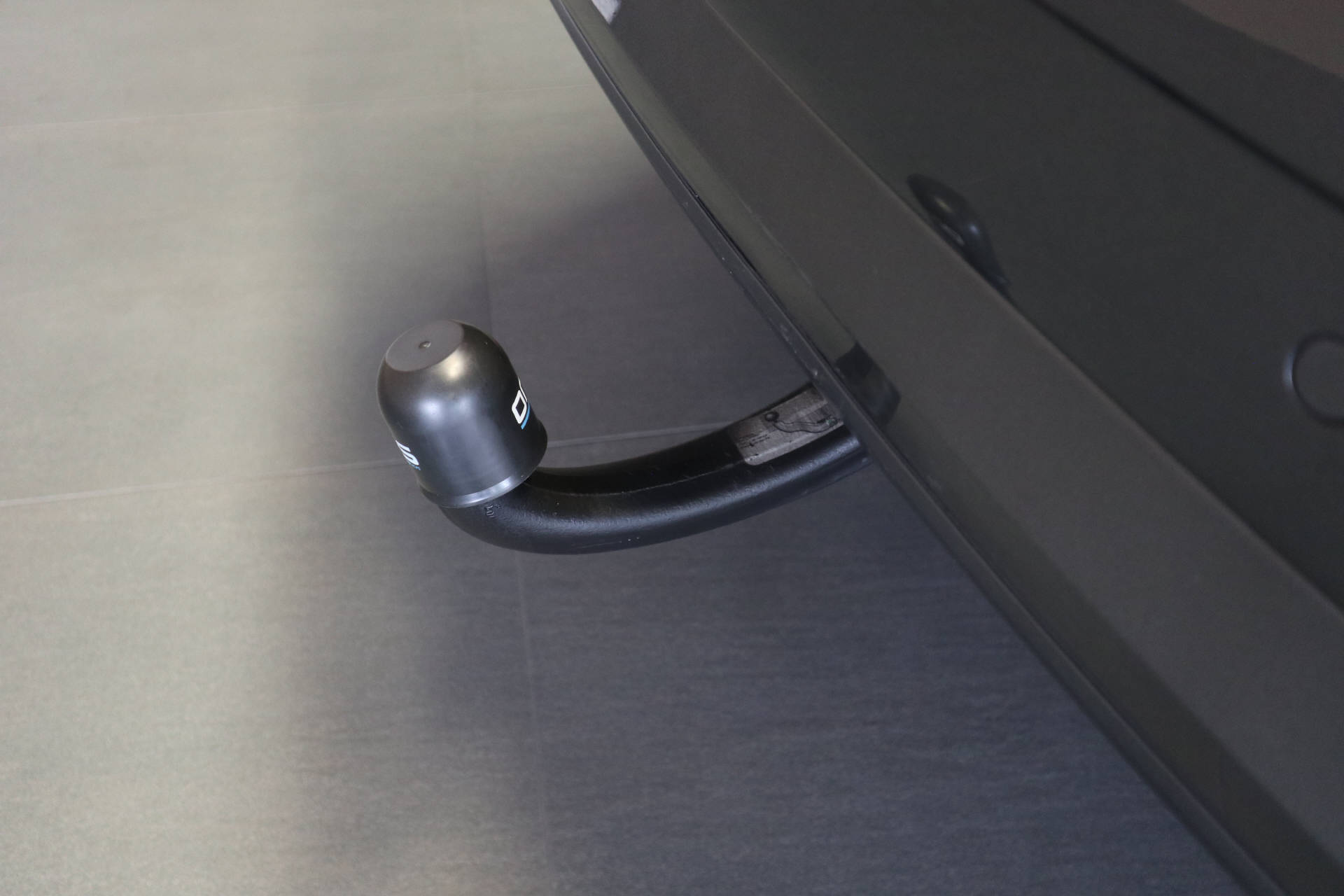 AUDI Q3 2.0 TFSI Design quattro S-Tr.-image-9