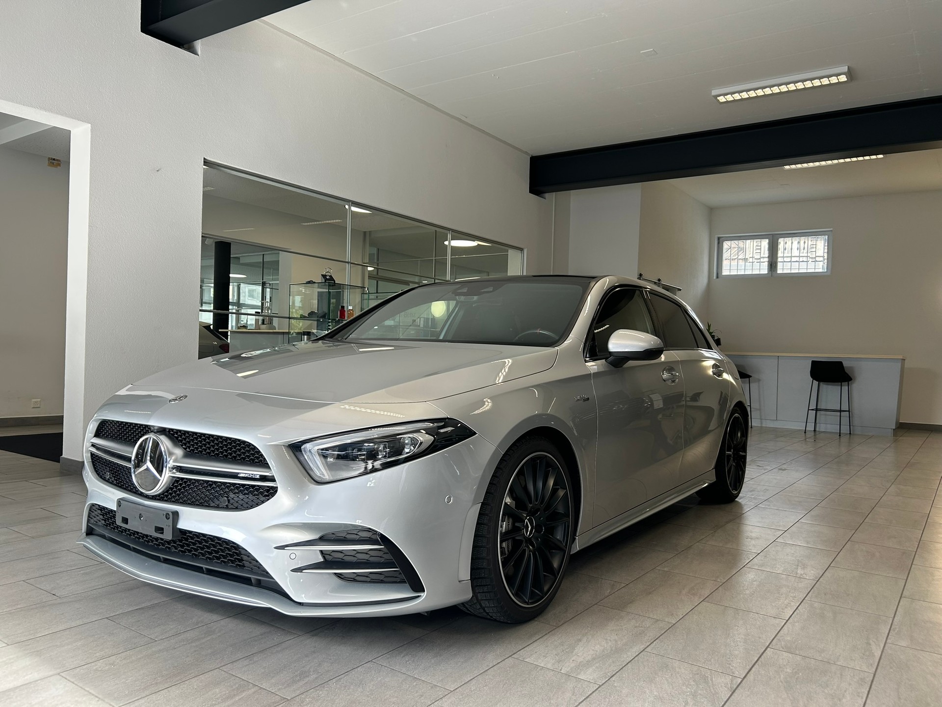 MERCEDES-BENZ A 35 AMG 4Matic Speedshift-image-0