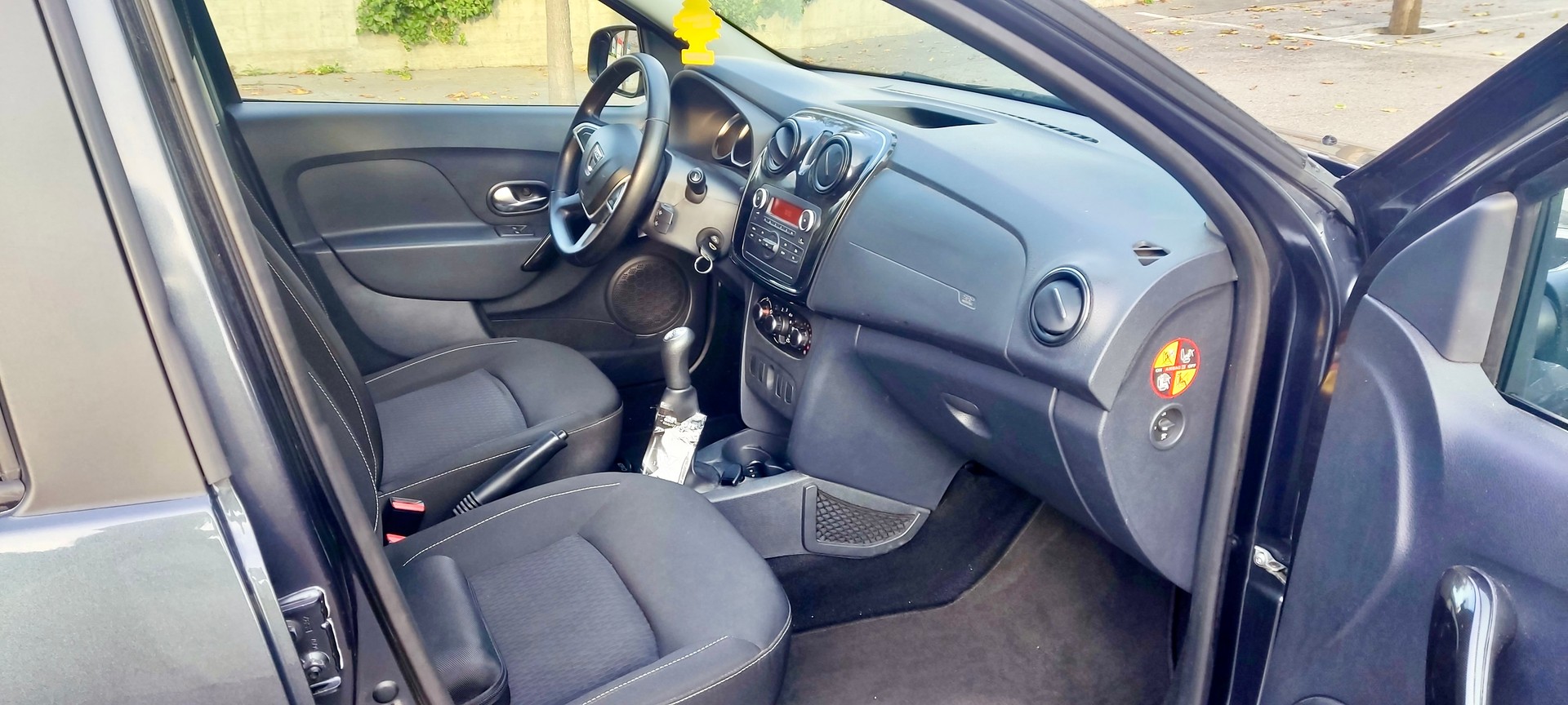 DACIA 1.0 Ambiance-image-5