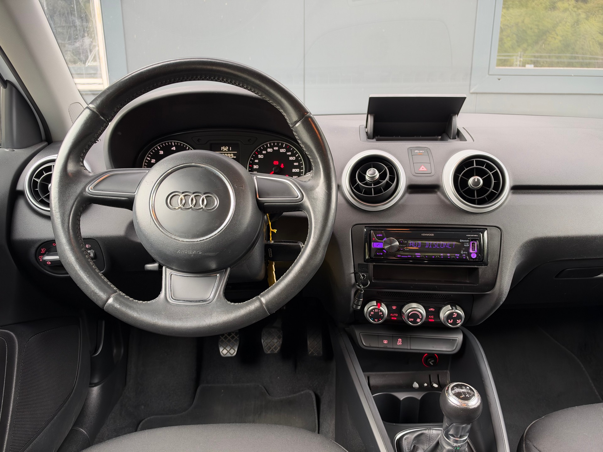 AUDI A1 Sportback S-Line 1.2 TFSI Ambition-image-9