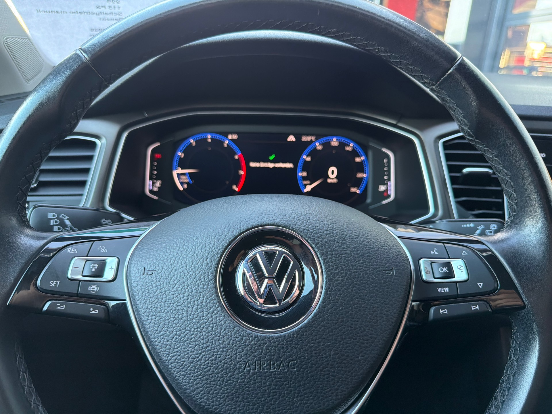 VW T-Roc 1.0 TSI Advance-image-15