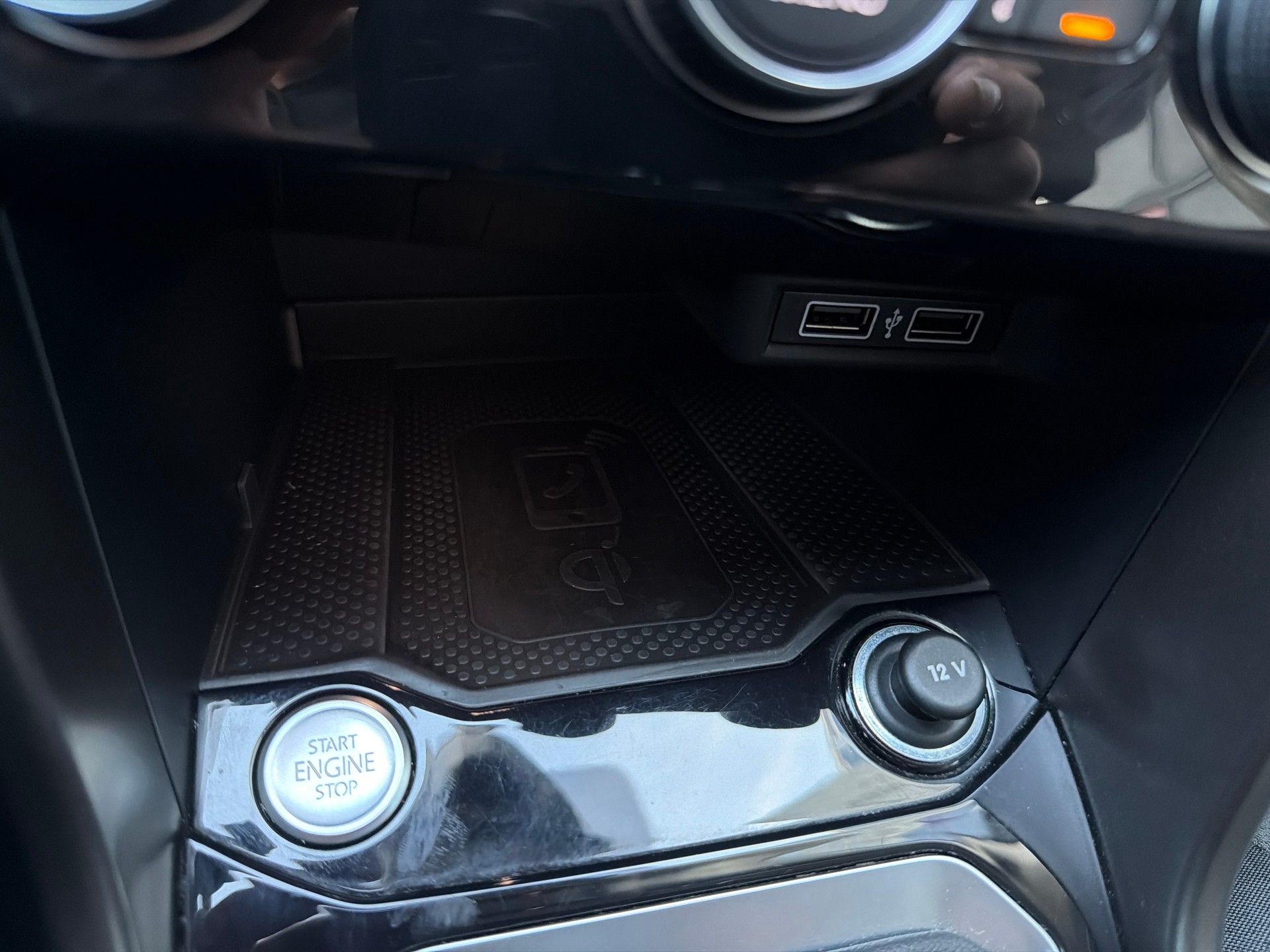 VW T-Roc 1.0 TSI Advance-image-14