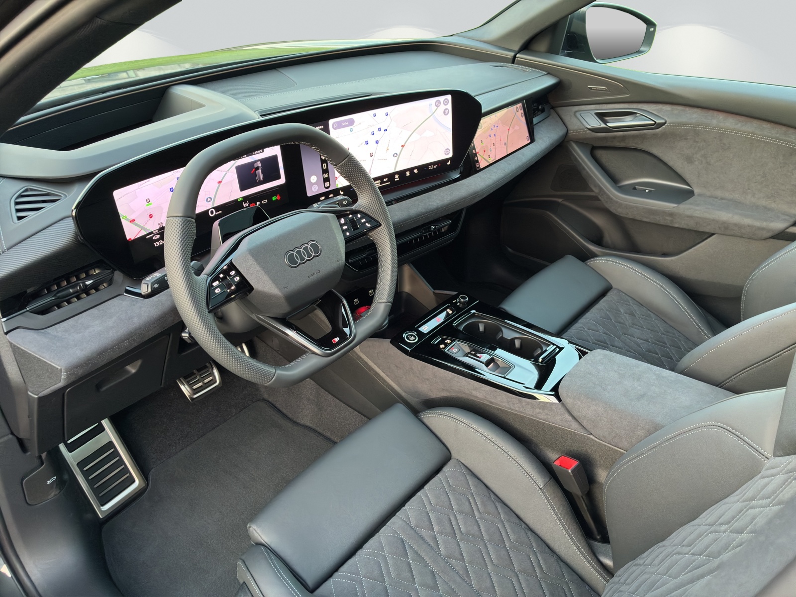 AUDI Q6 e-tron quattro-image-4