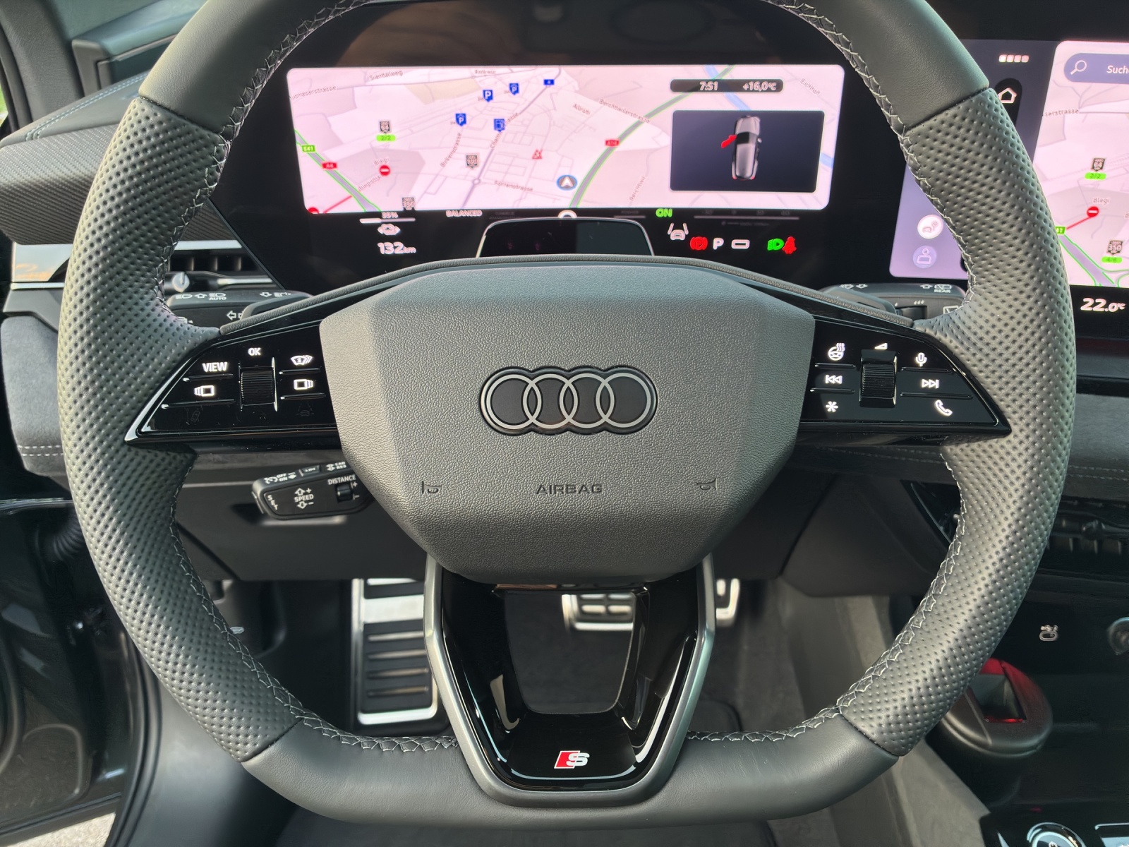 AUDI Q6 e-tron quattro-image-15