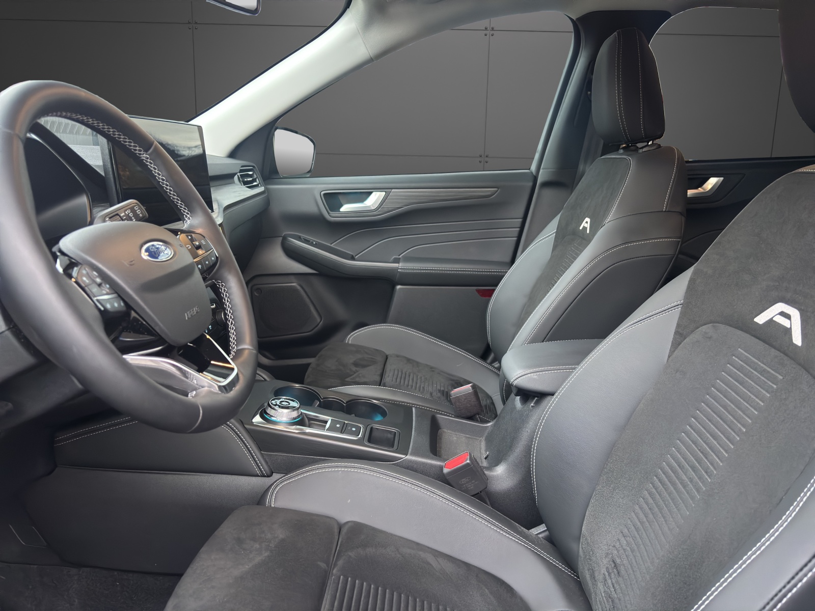 FORD Kuga 2.5 FHEV Active X 4WD-image-2