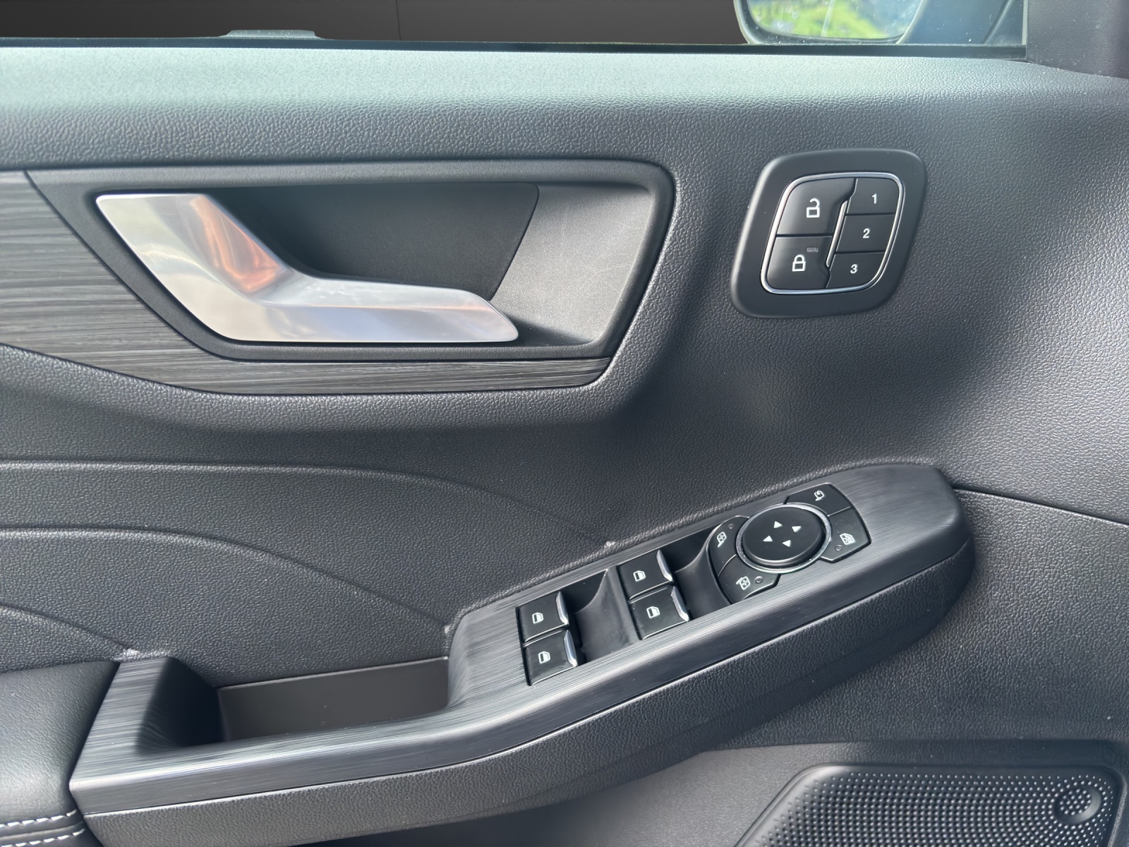 FORD Kuga 2.5 FHEV Active X 4WD-image-10