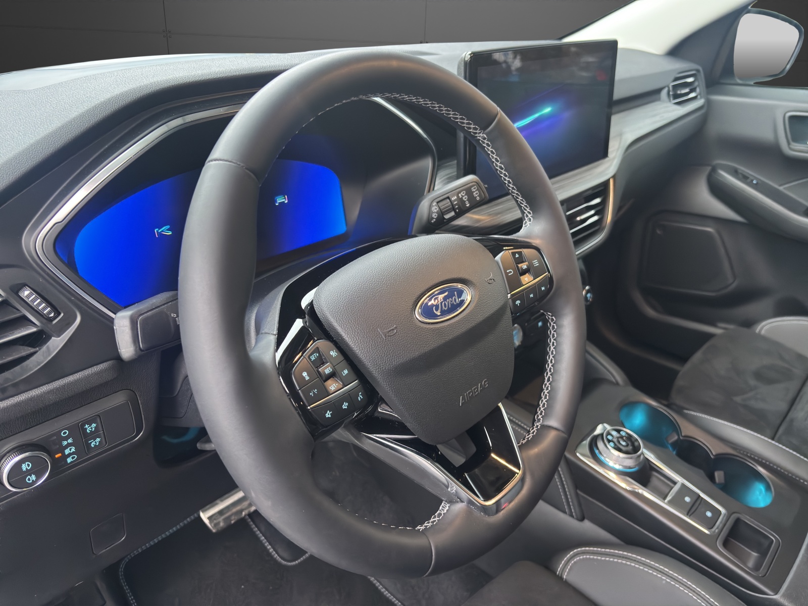 FORD Kuga 2.5 FHEV Active X 4WD-image-4