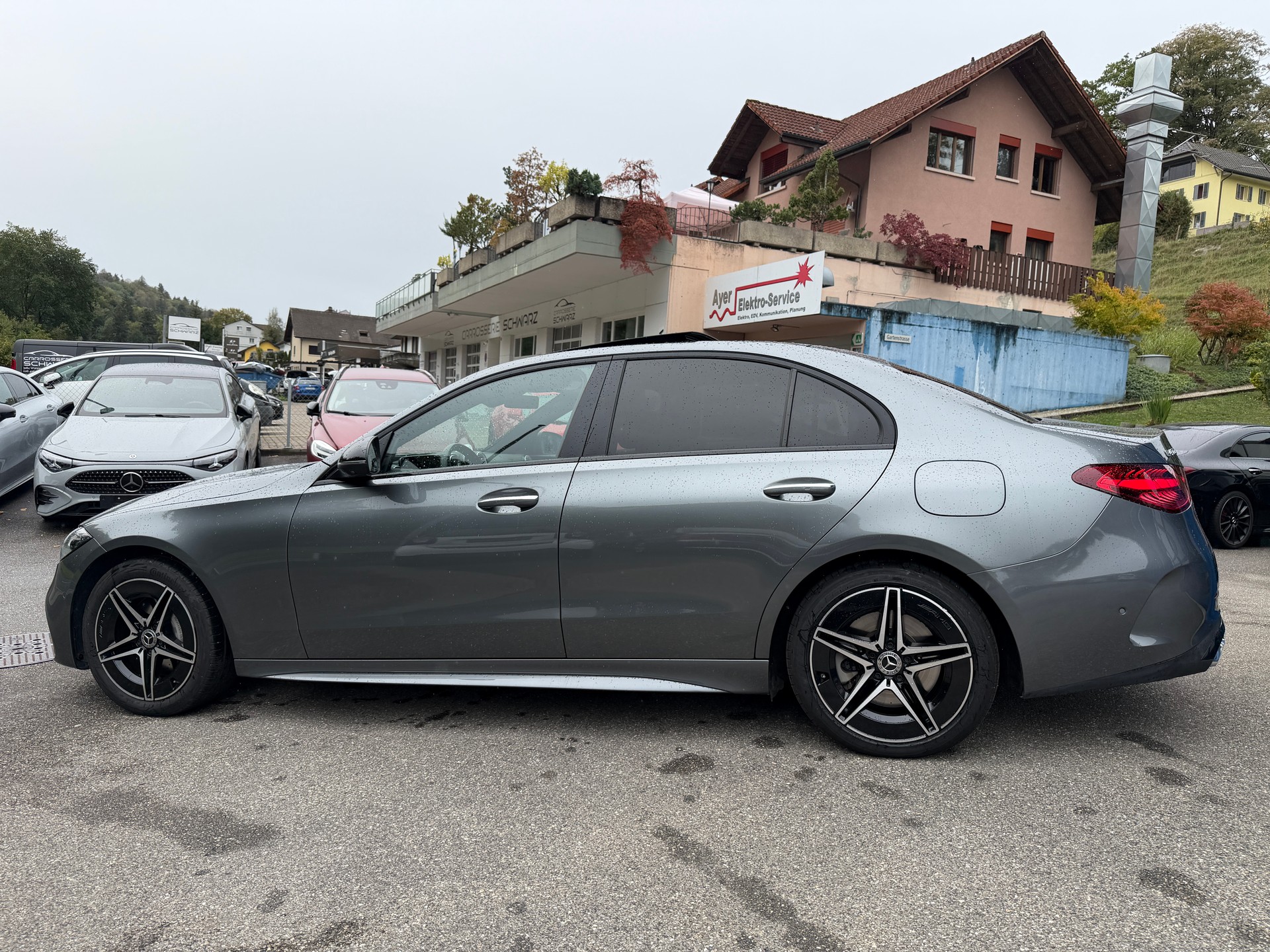 MERCEDES-BENZ C 400e 4Matic AMG Line-image-5
