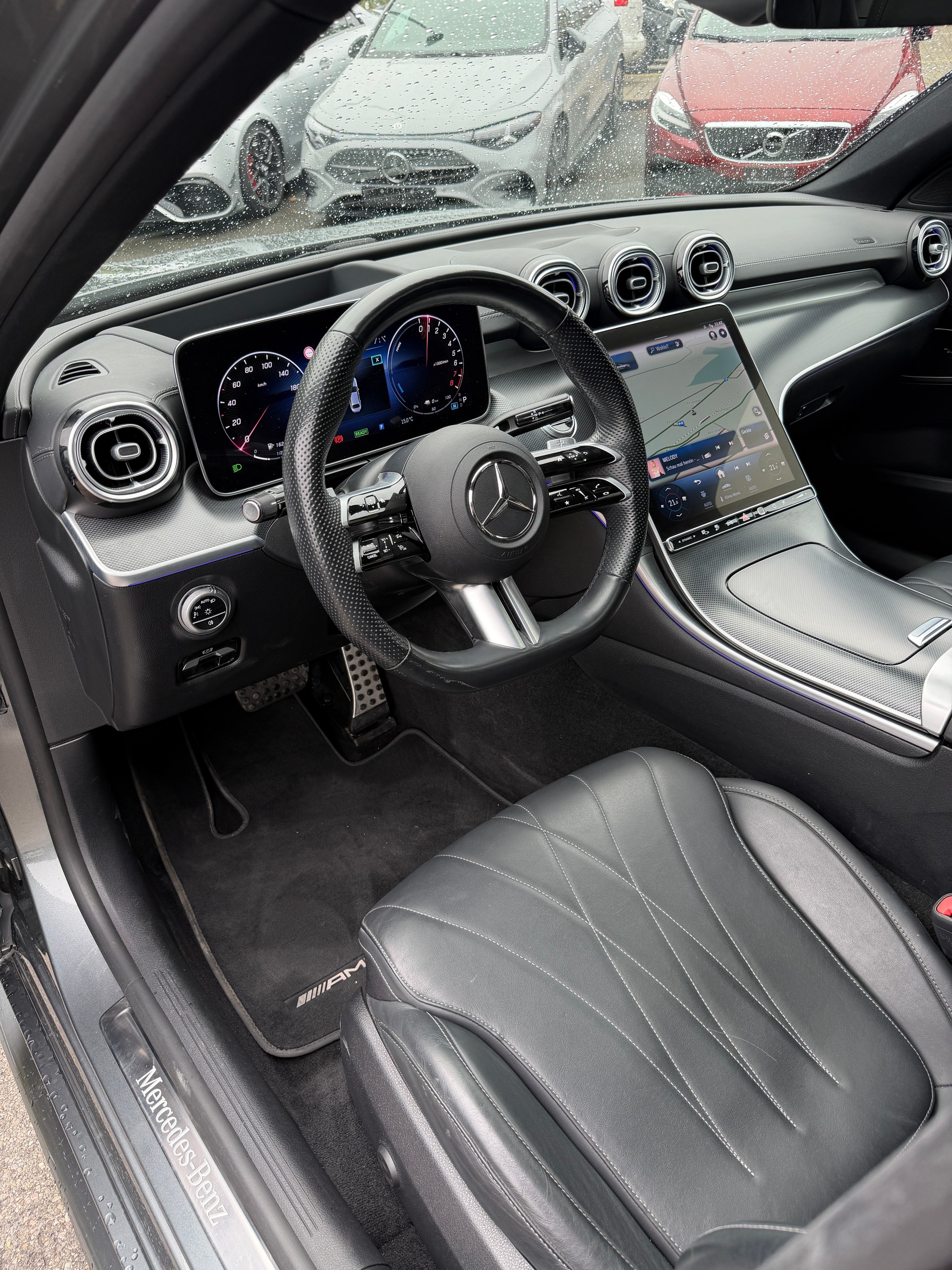 MERCEDES-BENZ C 400e 4Matic AMG Line-image-6