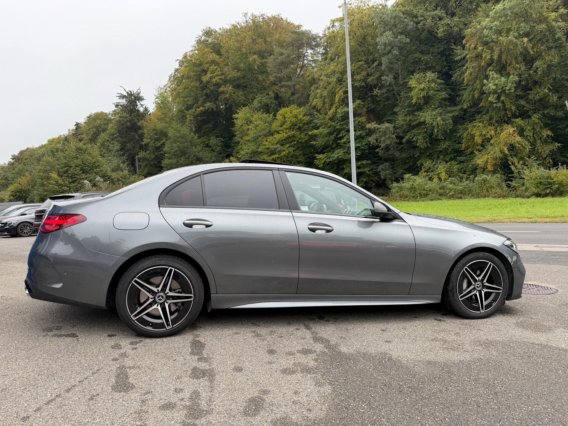 MERCEDES-BENZ C 400e 4Matic AMG Line-image-2