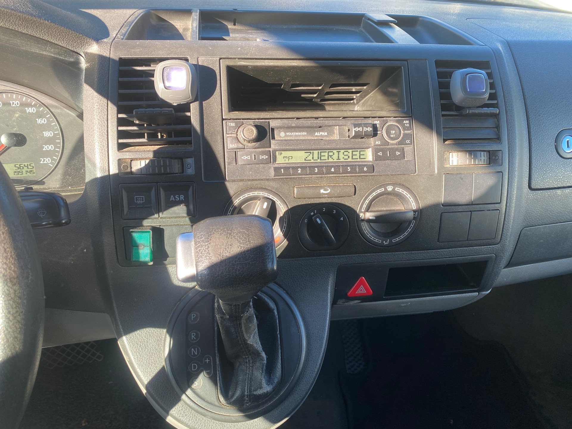 VW T5 2.5-image-10