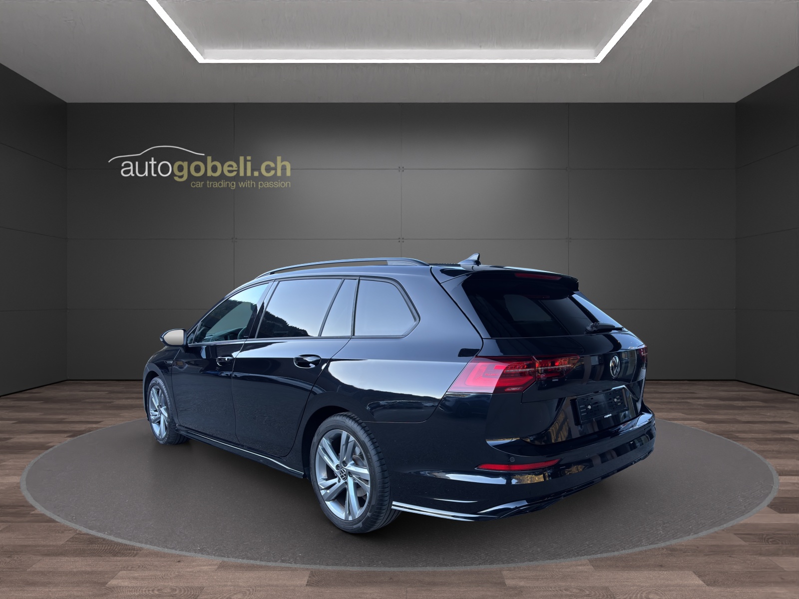 VW Golf Variant 1.5 eTSI mHEV R-Line-image-1