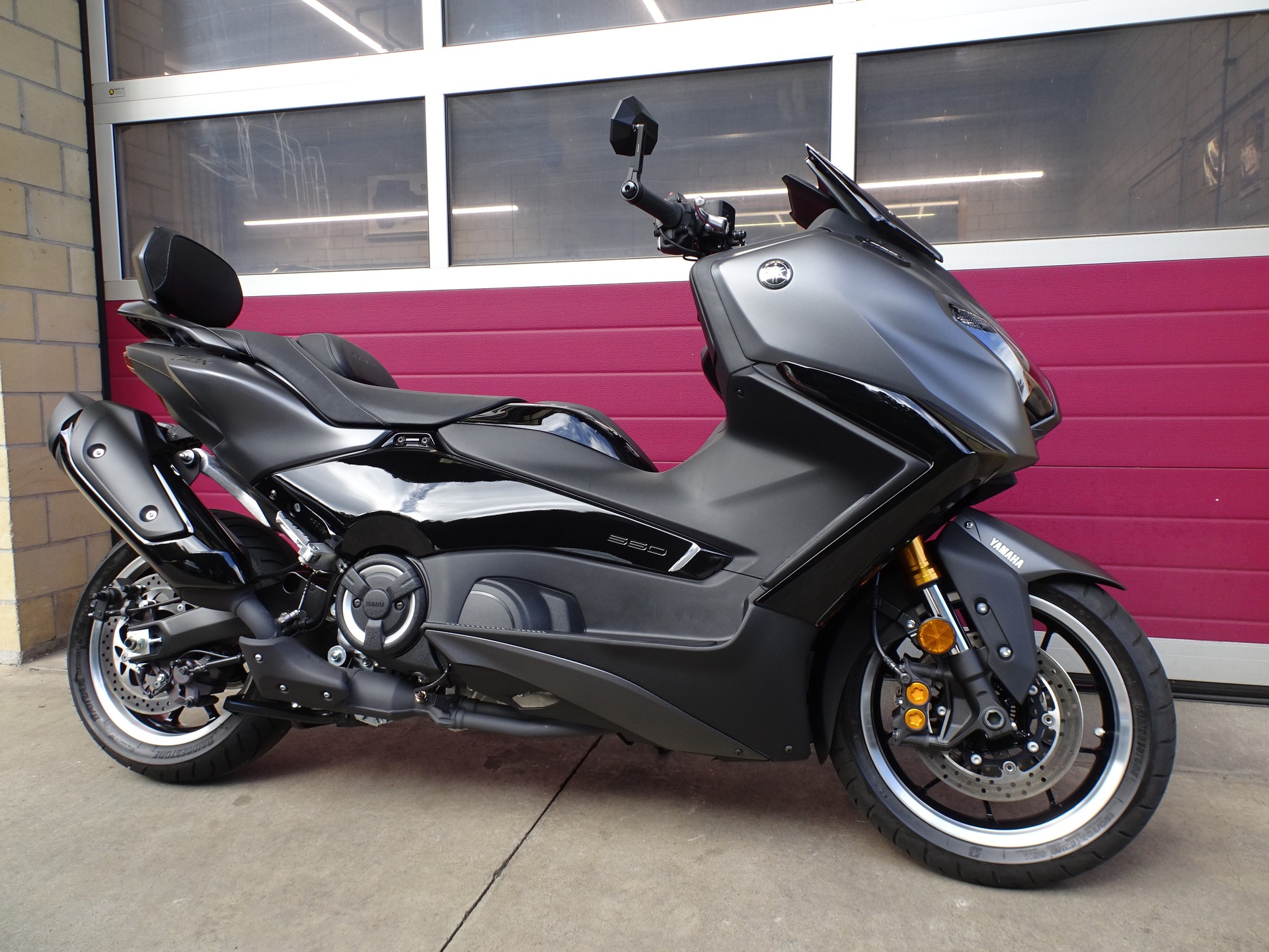 YAMAHA T-MAX Tech-Max XP 560-image-9