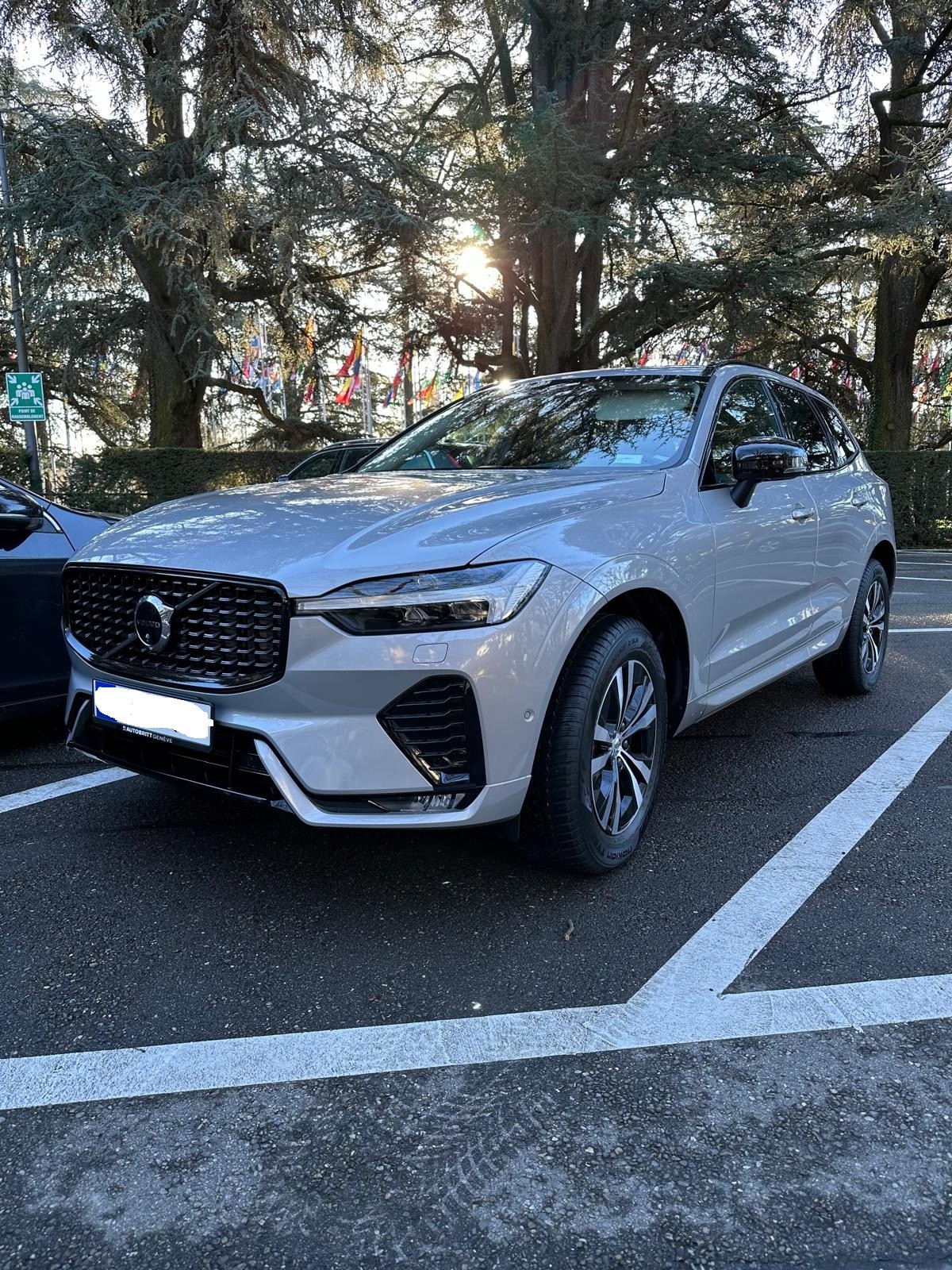 VOLVO 2.0 B5 MH Plus Dark AWD-image-0