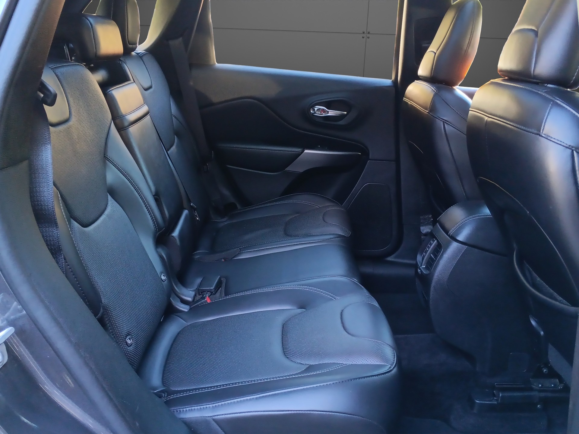 JEEP Cherokee 2.2MJ Limited AWD Drive II 9ATX-image-16