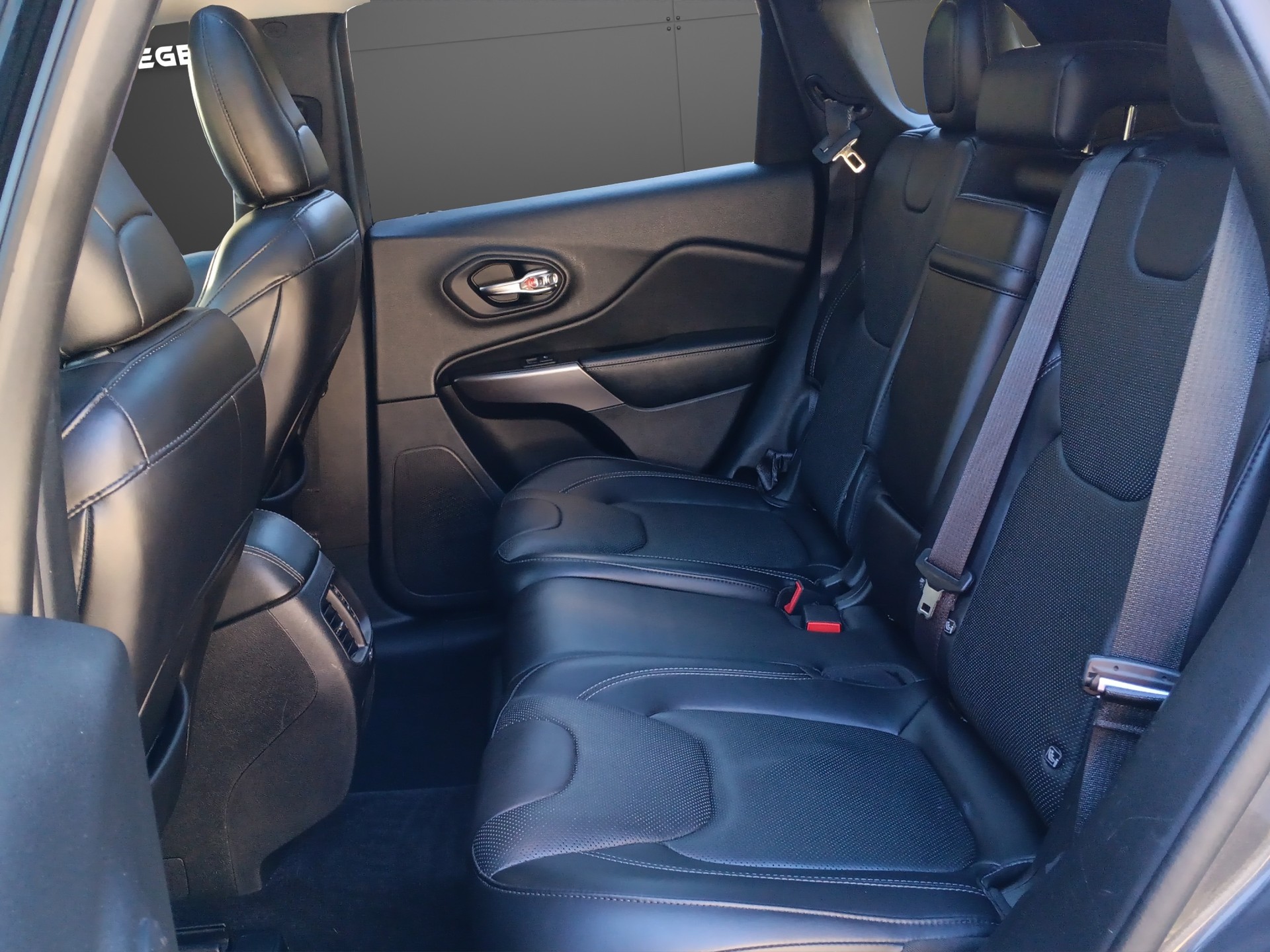 JEEP Cherokee 2.2MJ Limited AWD Drive II 9ATX-image-11