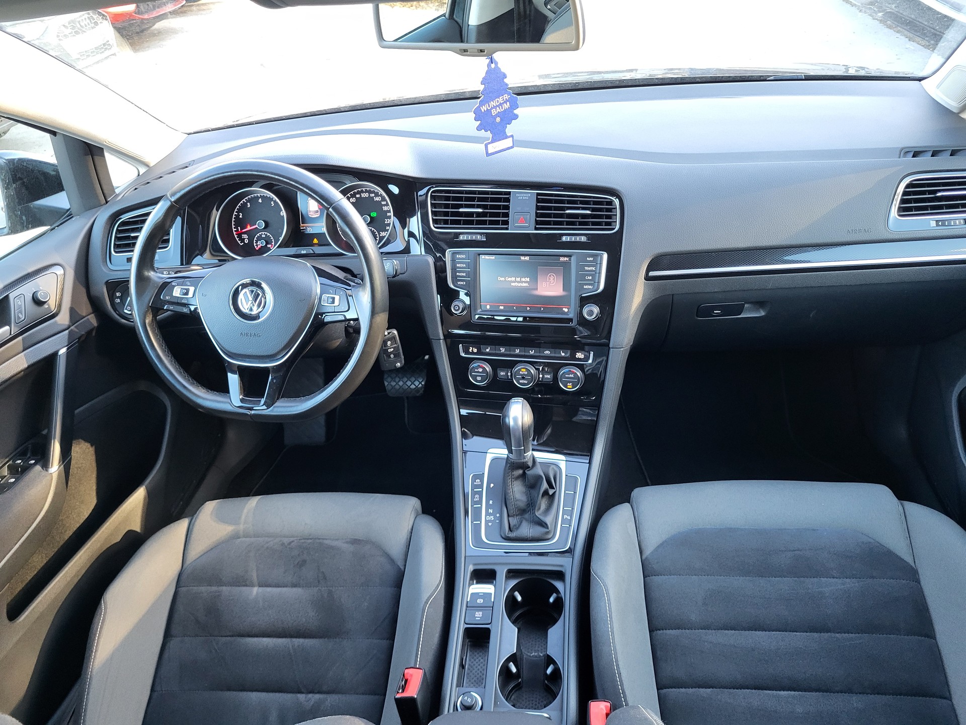 VW Golf 1.4 TSI Highline DSG-image-4