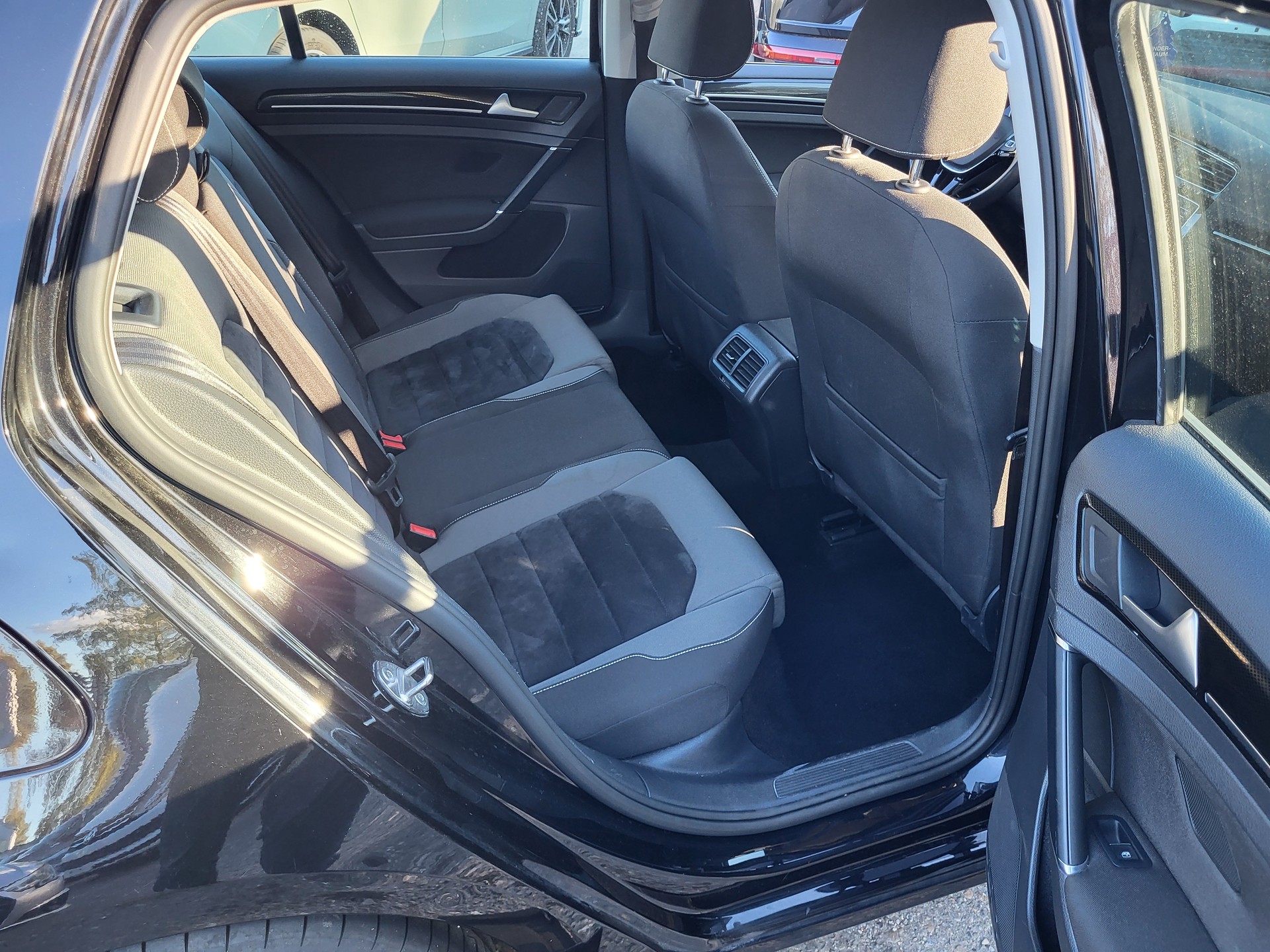 VW Golf 1.4 TSI Highline DSG-image-14