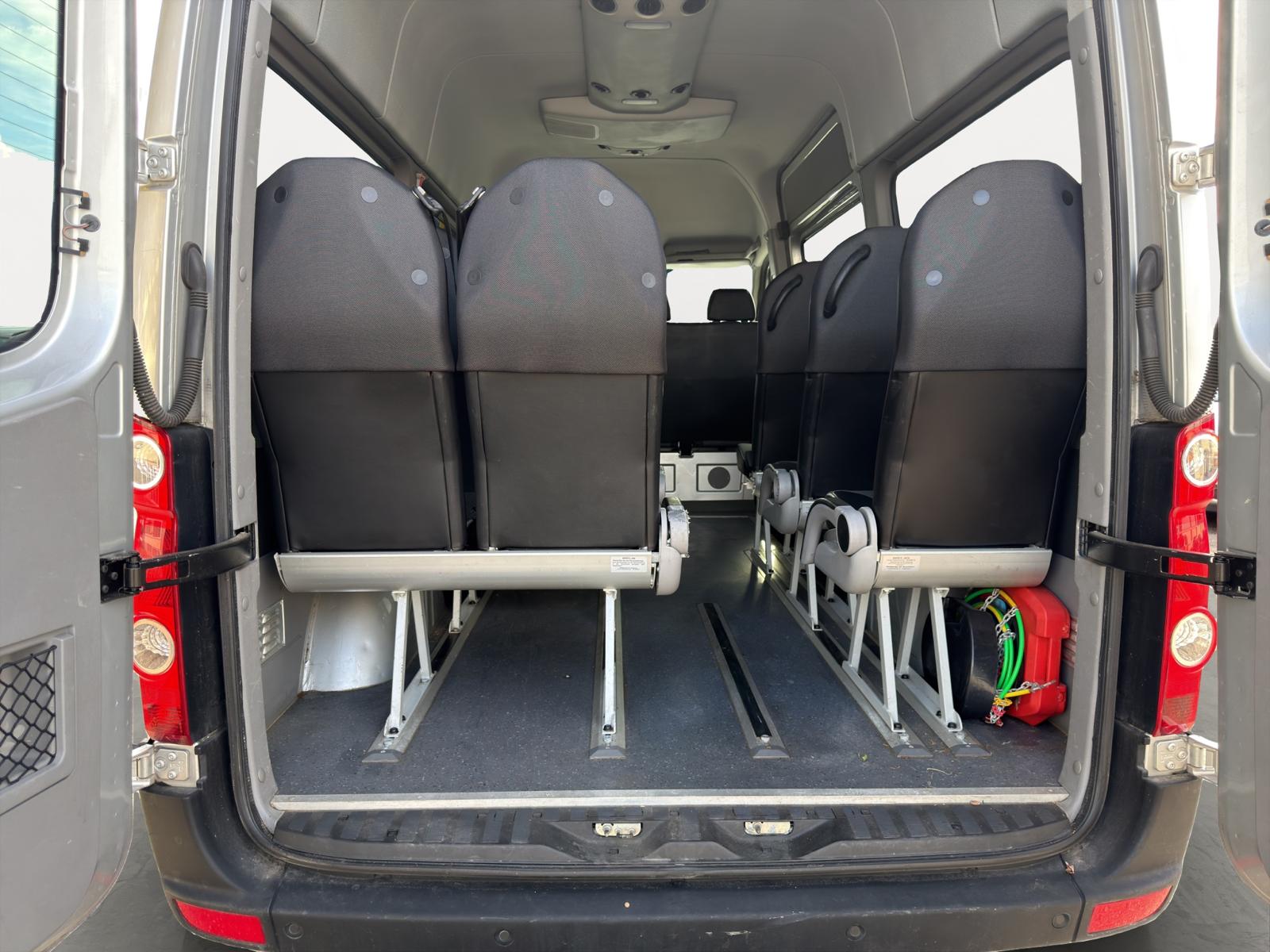VW Crafter 35 2.0 TDI CR-image-14