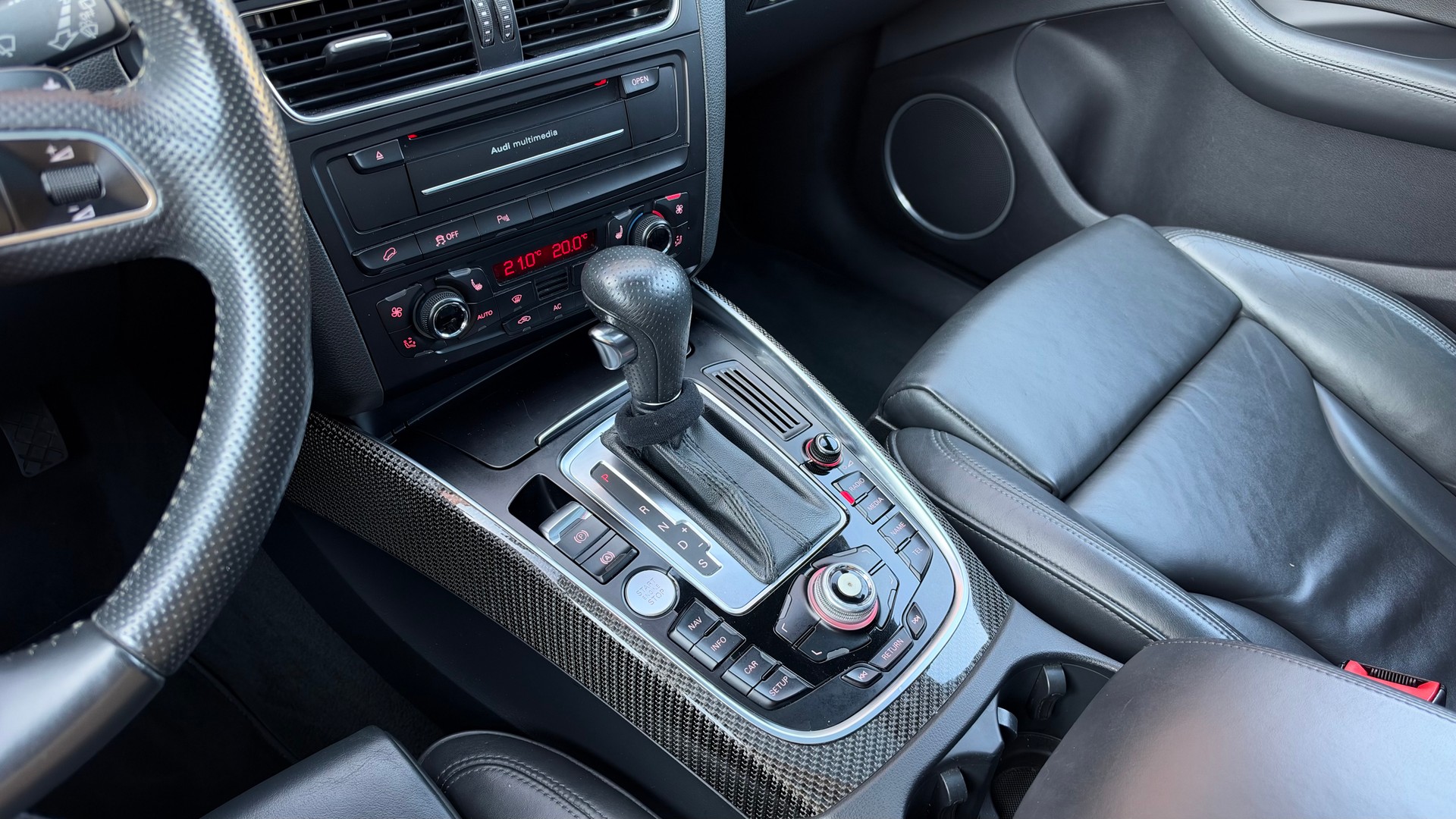 AUDI Q5 3.2 FSI quattro "* CH Auto * Toit Ouvrant * Camera recul * Son Bang&Olufsen * Sièges Electriques/Chauffants *"-image-15