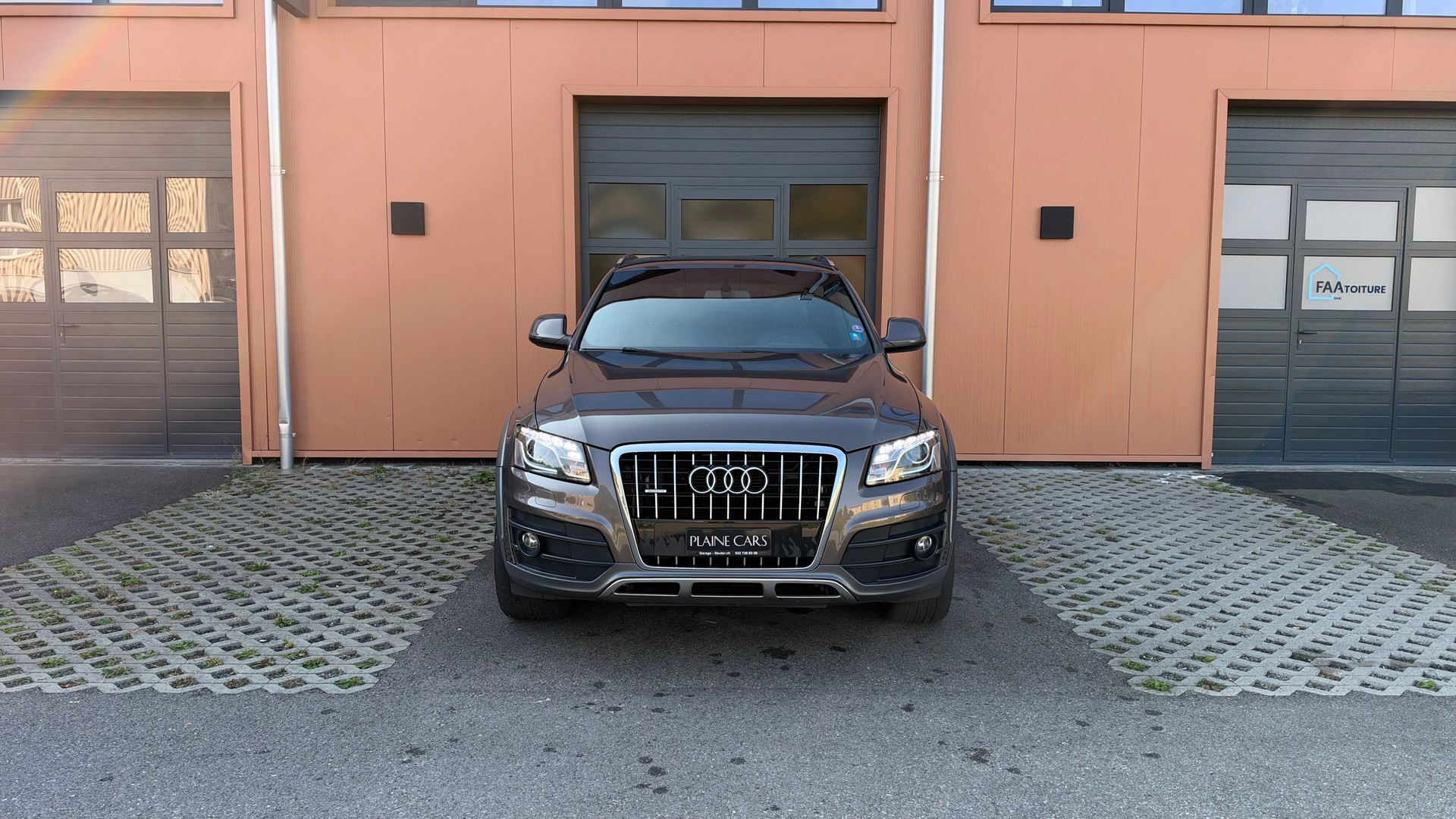 AUDI Q5 3.2 FSI quattro "* CH Auto * Toit Ouvrant * Camera recul * Son Bang&Olufsen * Sièges Electriques/Chauffants *"-image-1