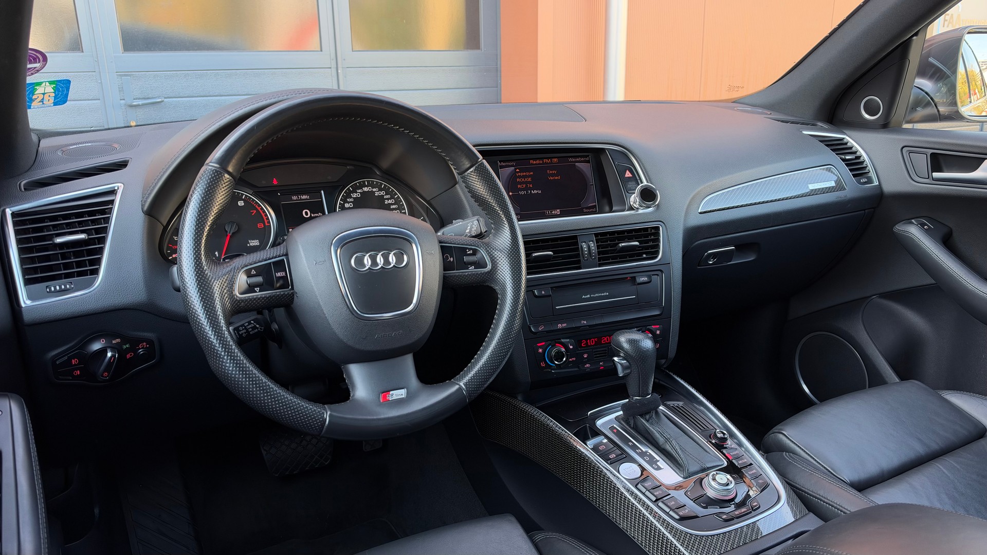 AUDI Q5 3.2 FSI quattro "* CH Auto * Toit Ouvrant * Camera recul * Son Bang&Olufsen * Sièges Electriques/Chauffants *"-image-12