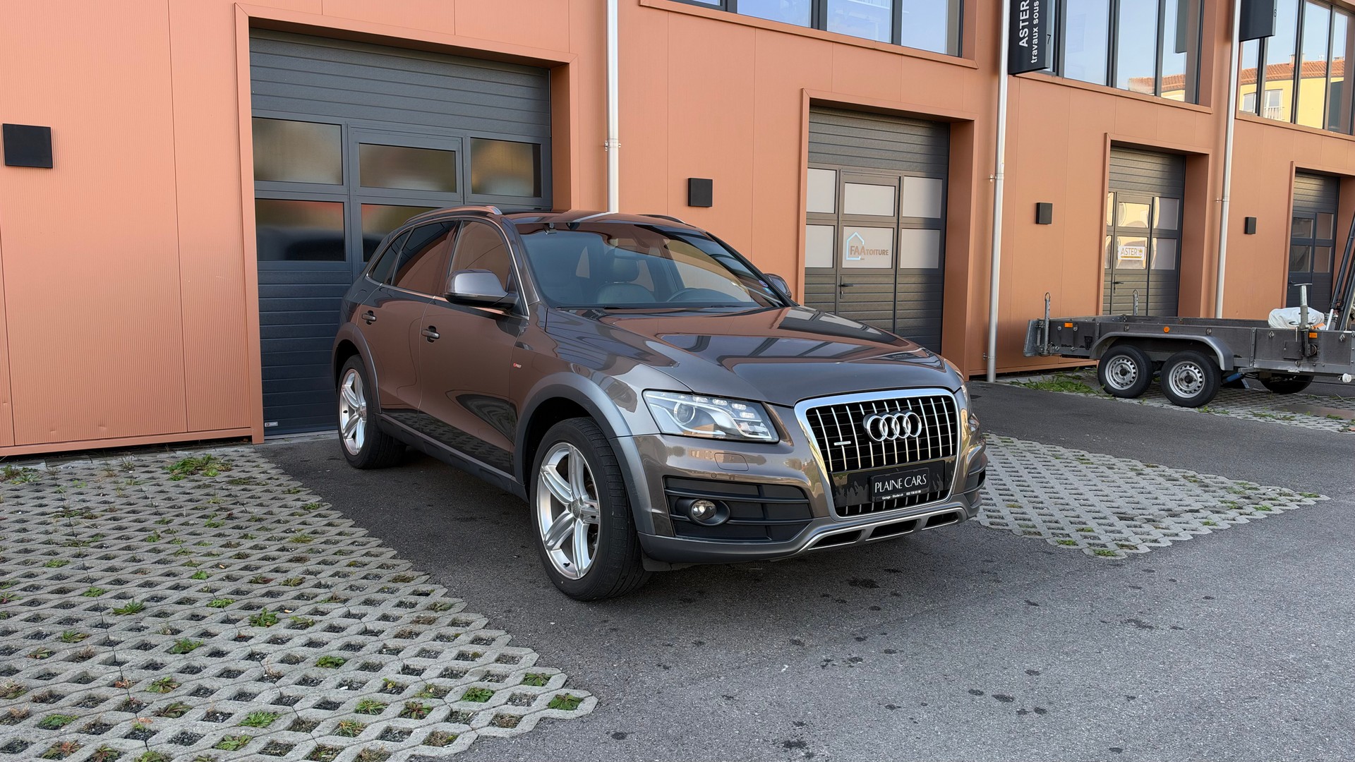 AUDI Q5 3.2 FSI quattro "* CH Auto * Toit Ouvrant * Camera recul * Son Bang&Olufsen * Sièges Electriques/Chauffants *"-image-2