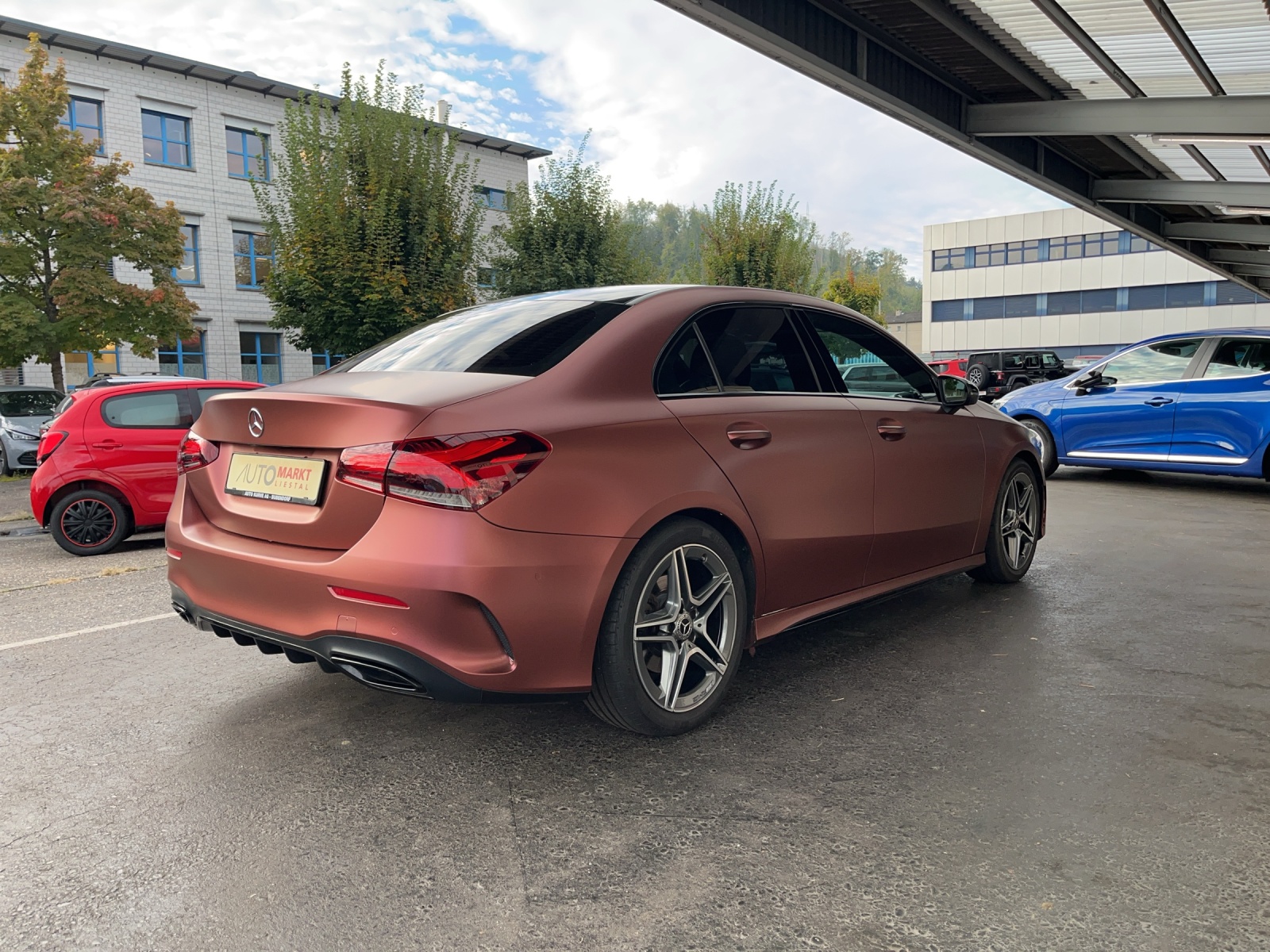 MERCEDES-BENZ A 200 AMG Line 7G-DCT-image-4