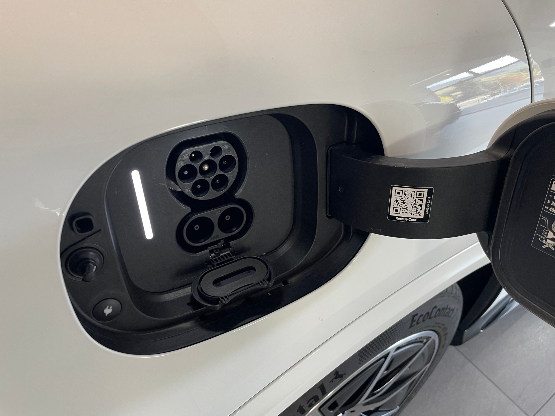 MERCEDES-BENZ GLC 400 4MATIC 94 kWh EQ AMG Line-image-7