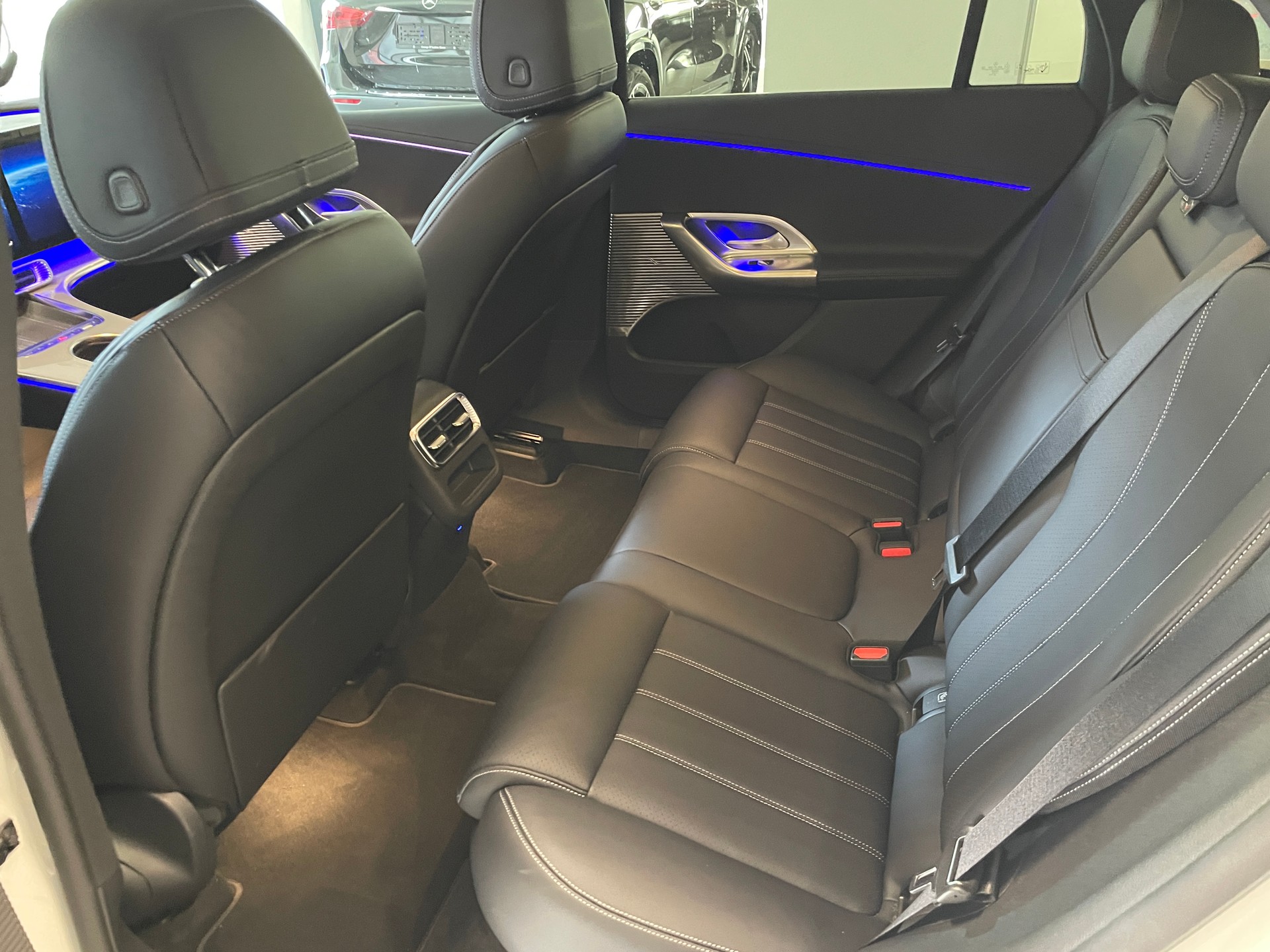 MERCEDES-BENZ GLC 400 4MATIC 94 kWh EQ AMG Line-image-13